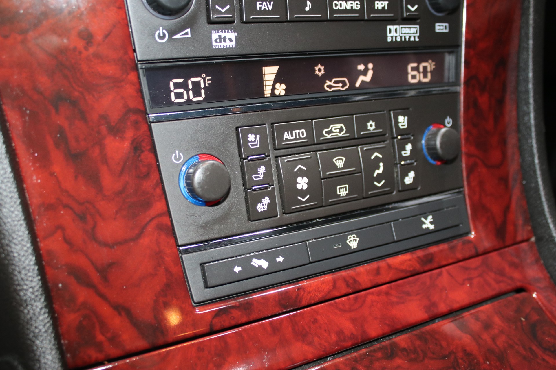 2007 Cadillac Escalade EXT 49