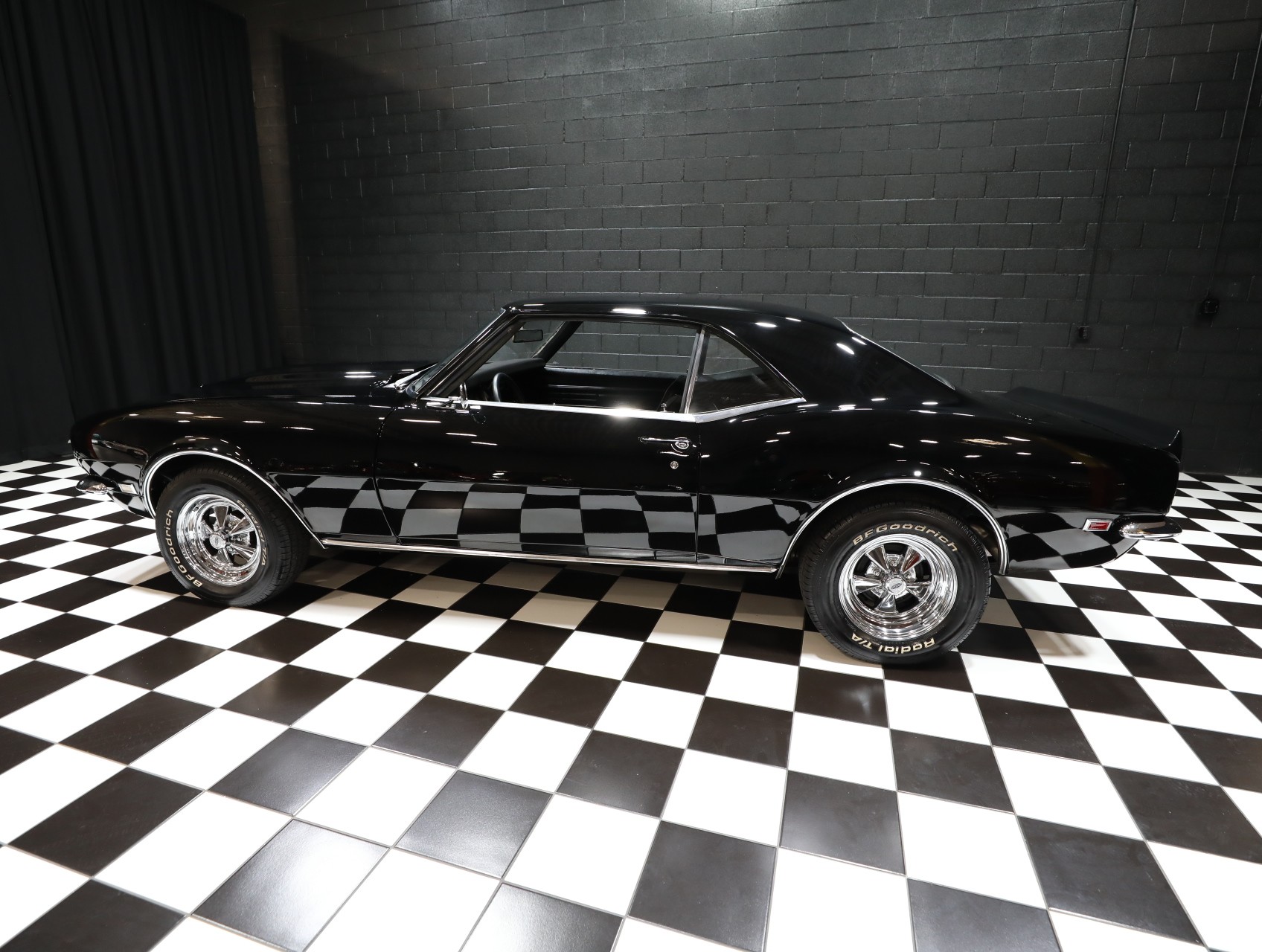 1968 Chevrolet Camaro 30