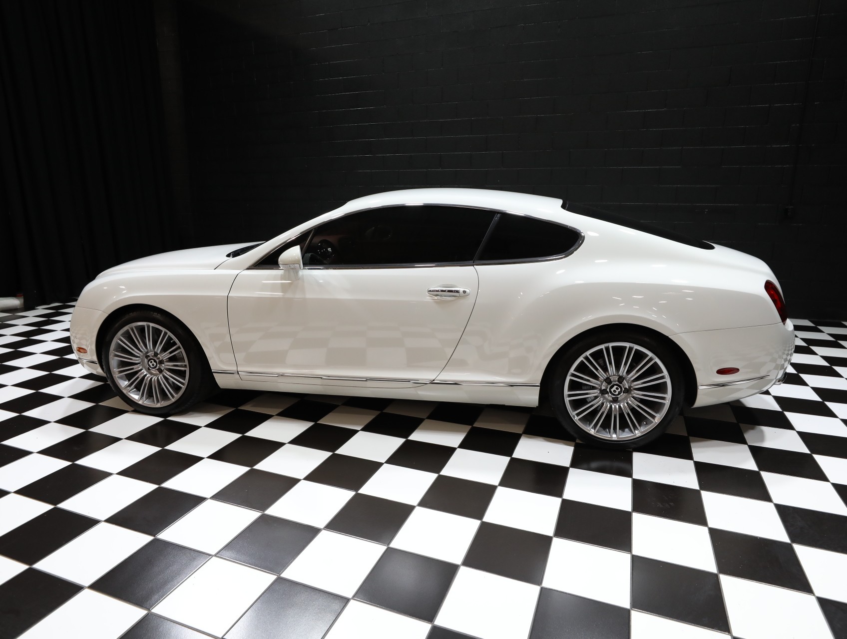 2009 Bentley Continental 29