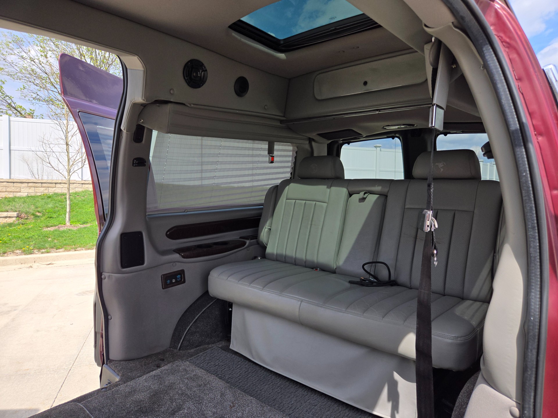 2012 GMC Savana 128