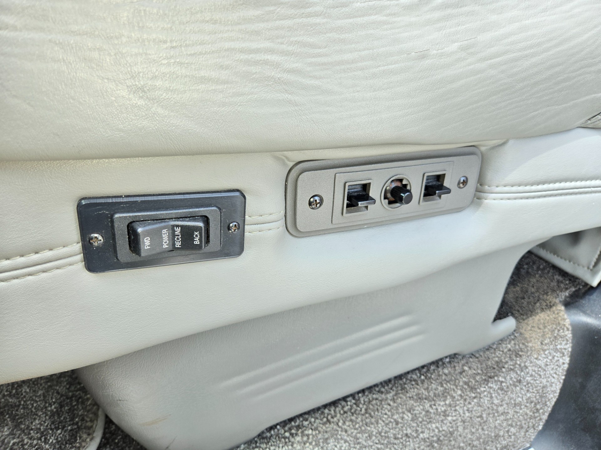 2012 GMC Savana 135