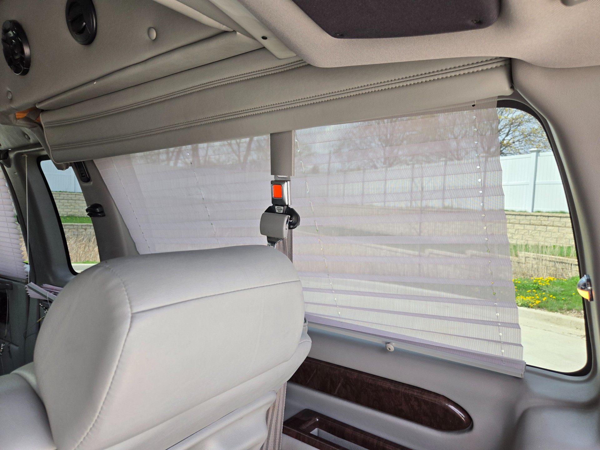 2012 GMC Savana 77