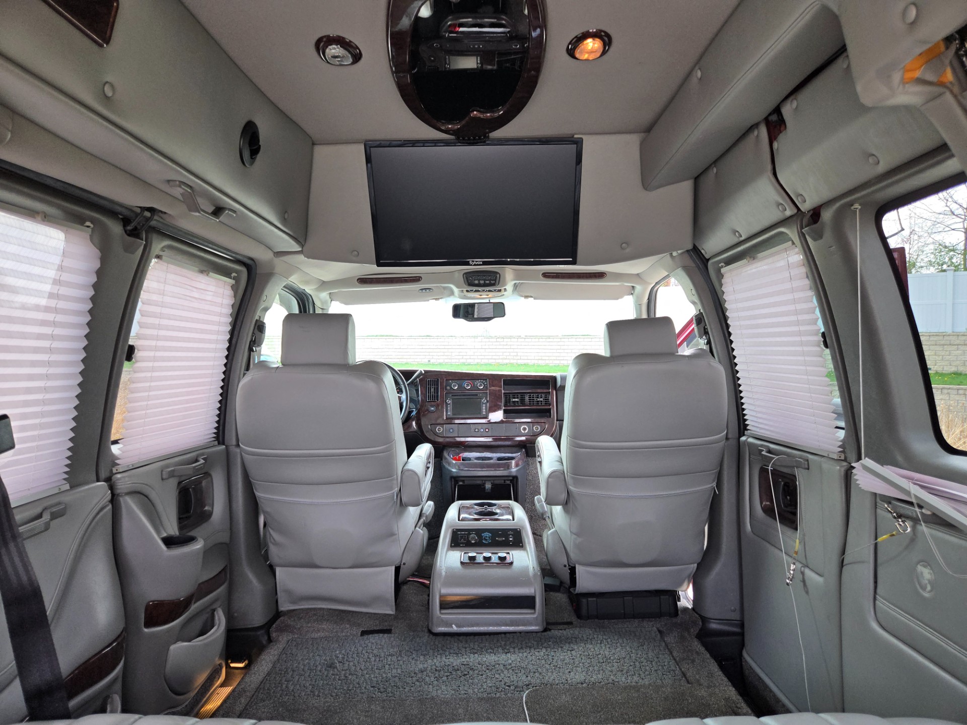 2012 GMC Savana 89