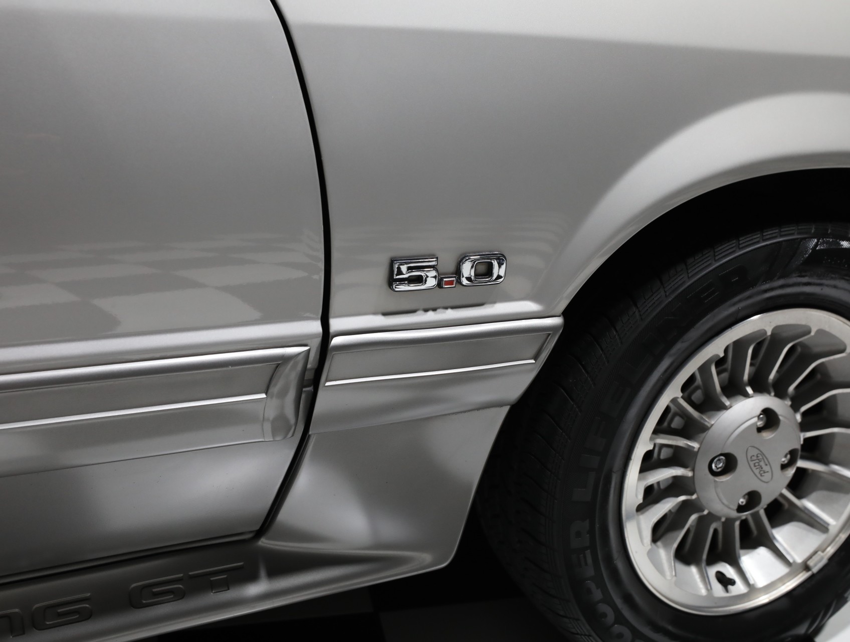 1990 Ford Mustang 22