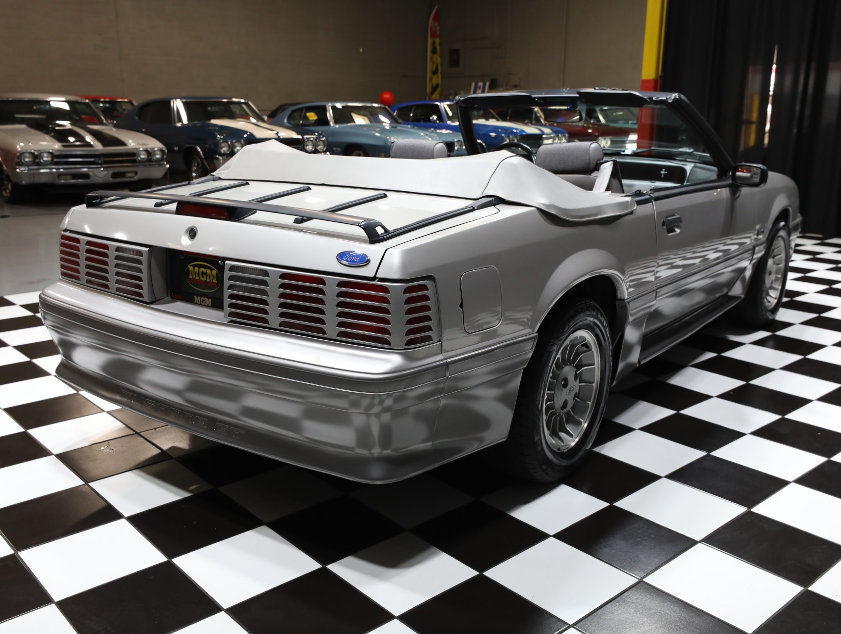1990 Ford Mustang 25