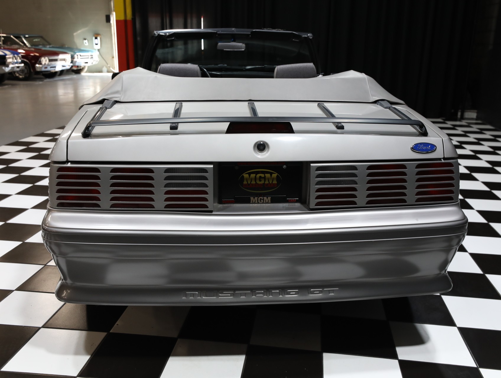 1990 Ford Mustang 30