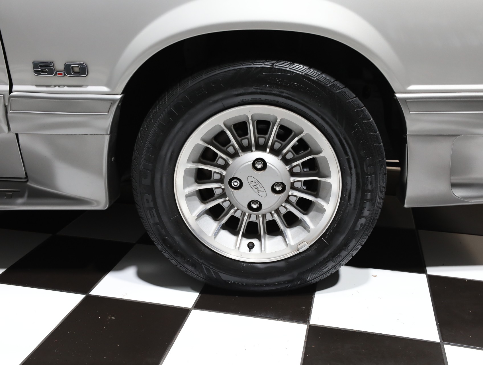 1990 Ford Mustang 41