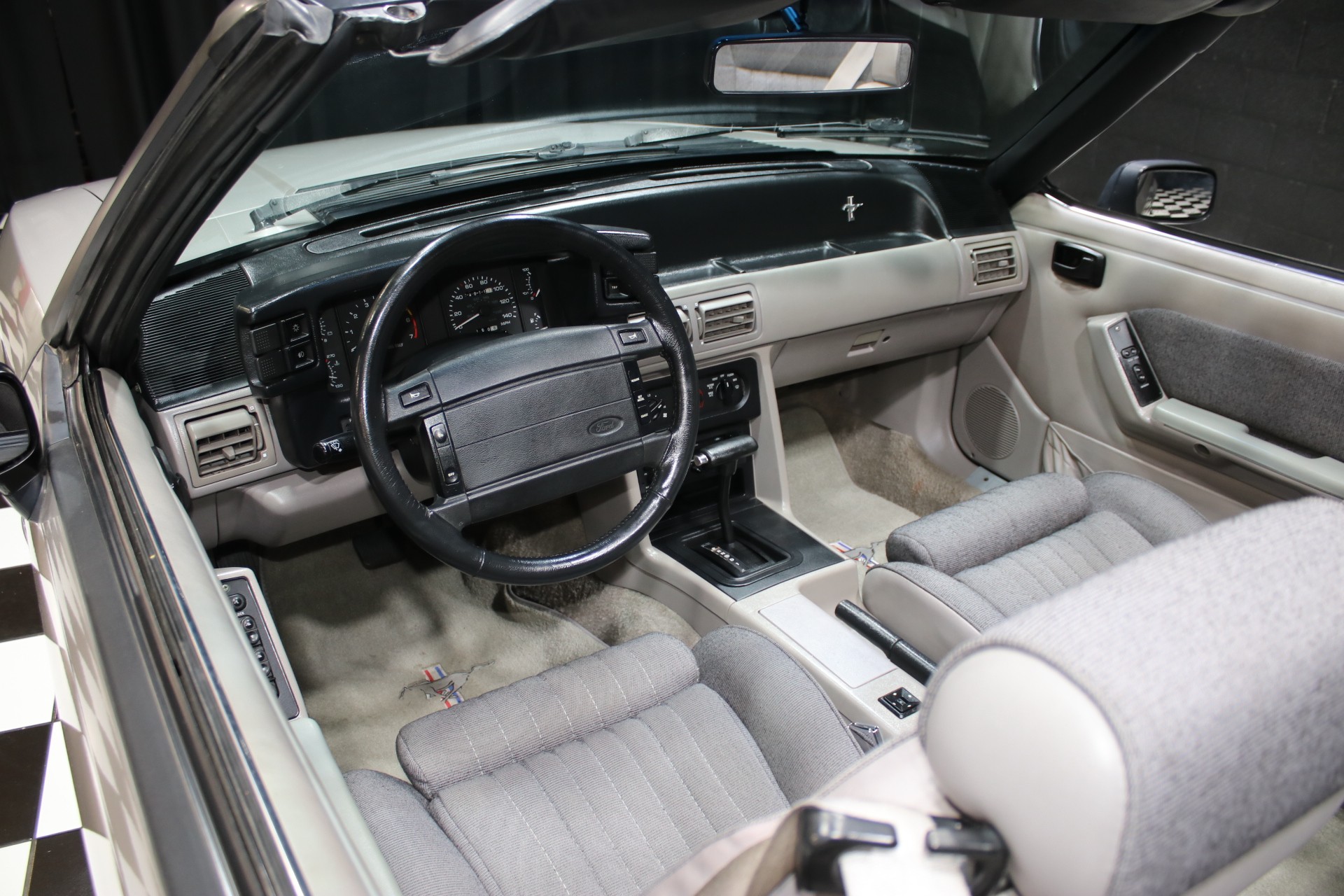 1990 Ford Mustang 54