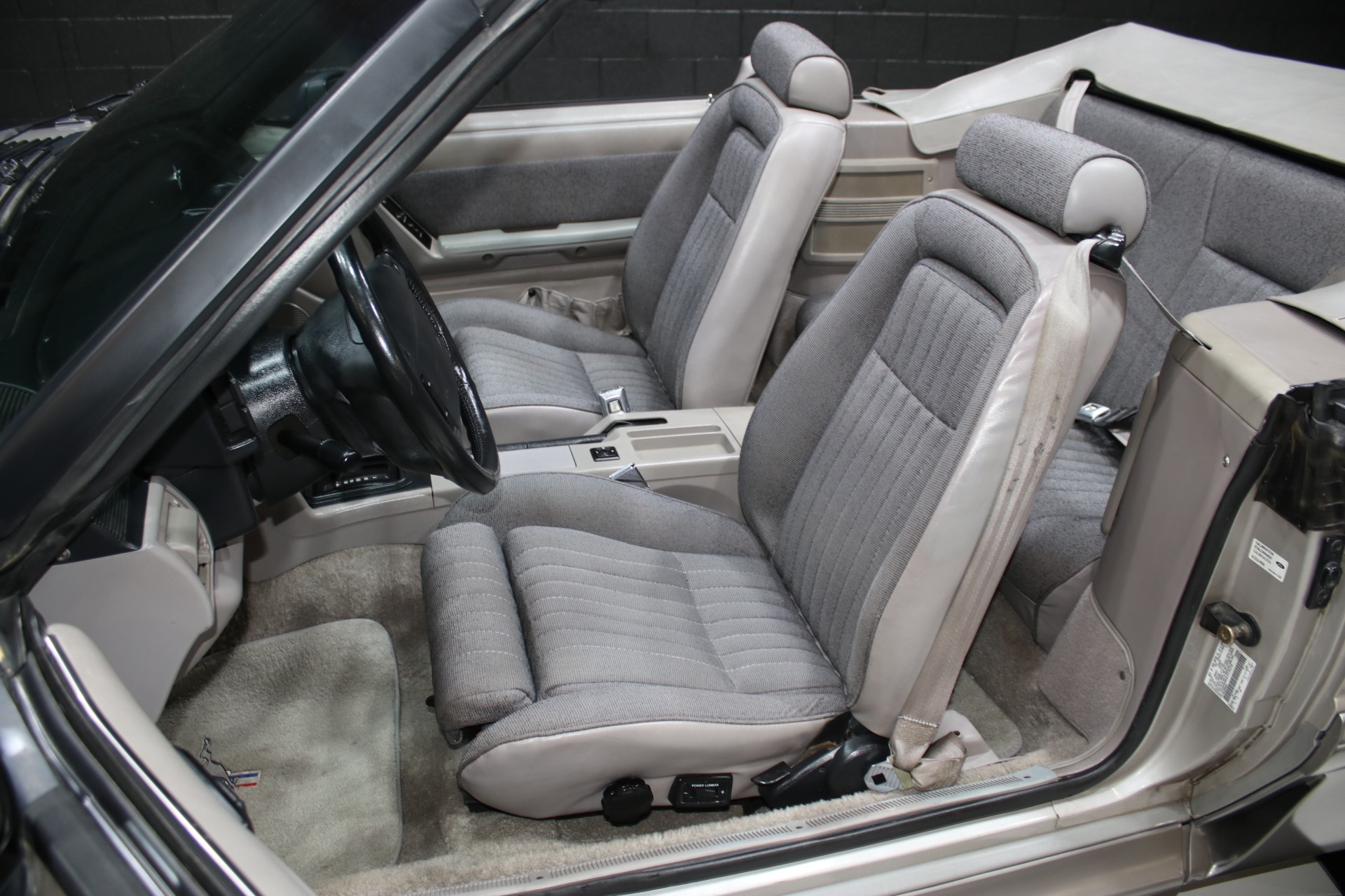 1990 Ford Mustang 58