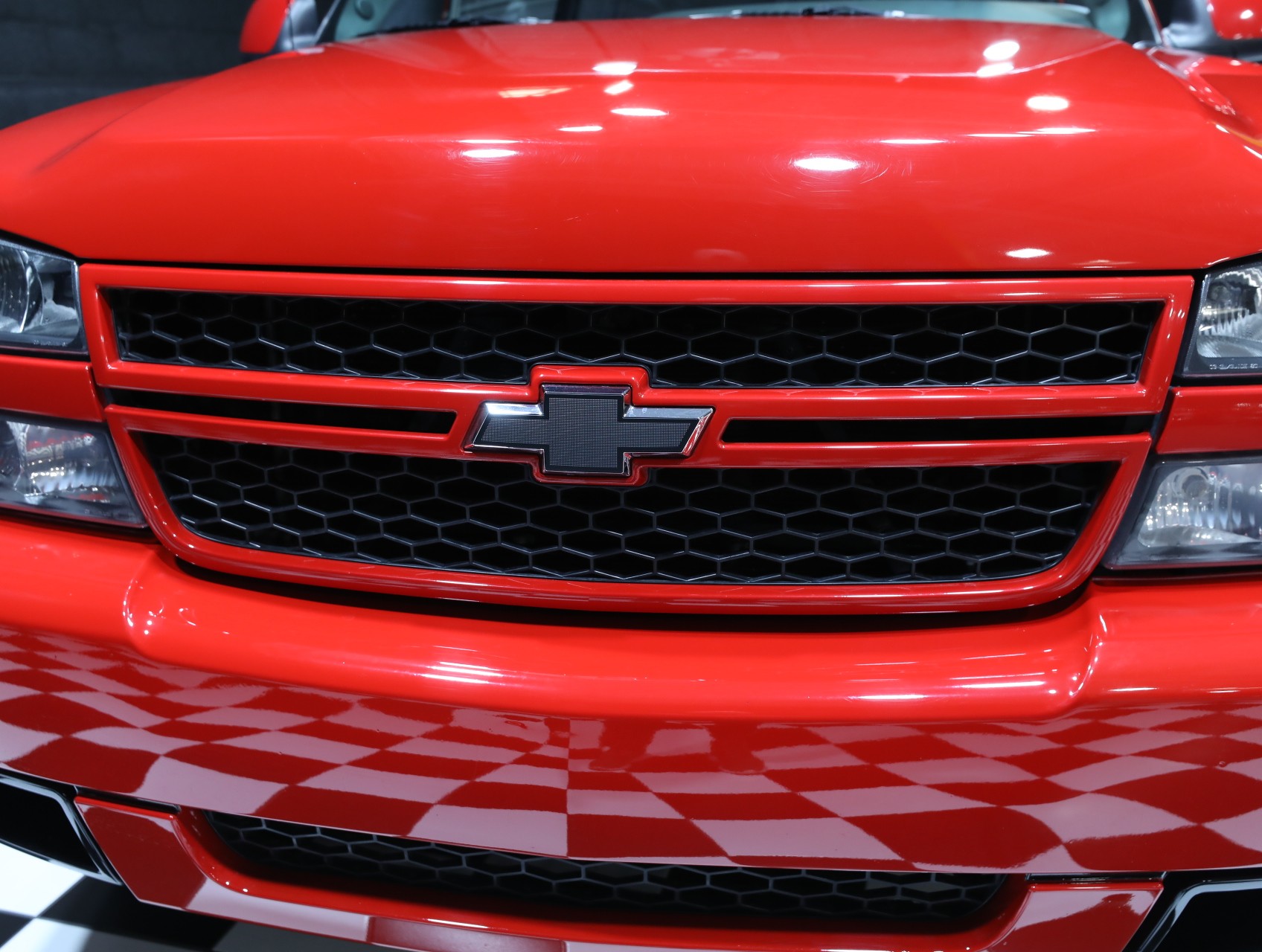 2006 Chevrolet Silverado 1500 SS 12