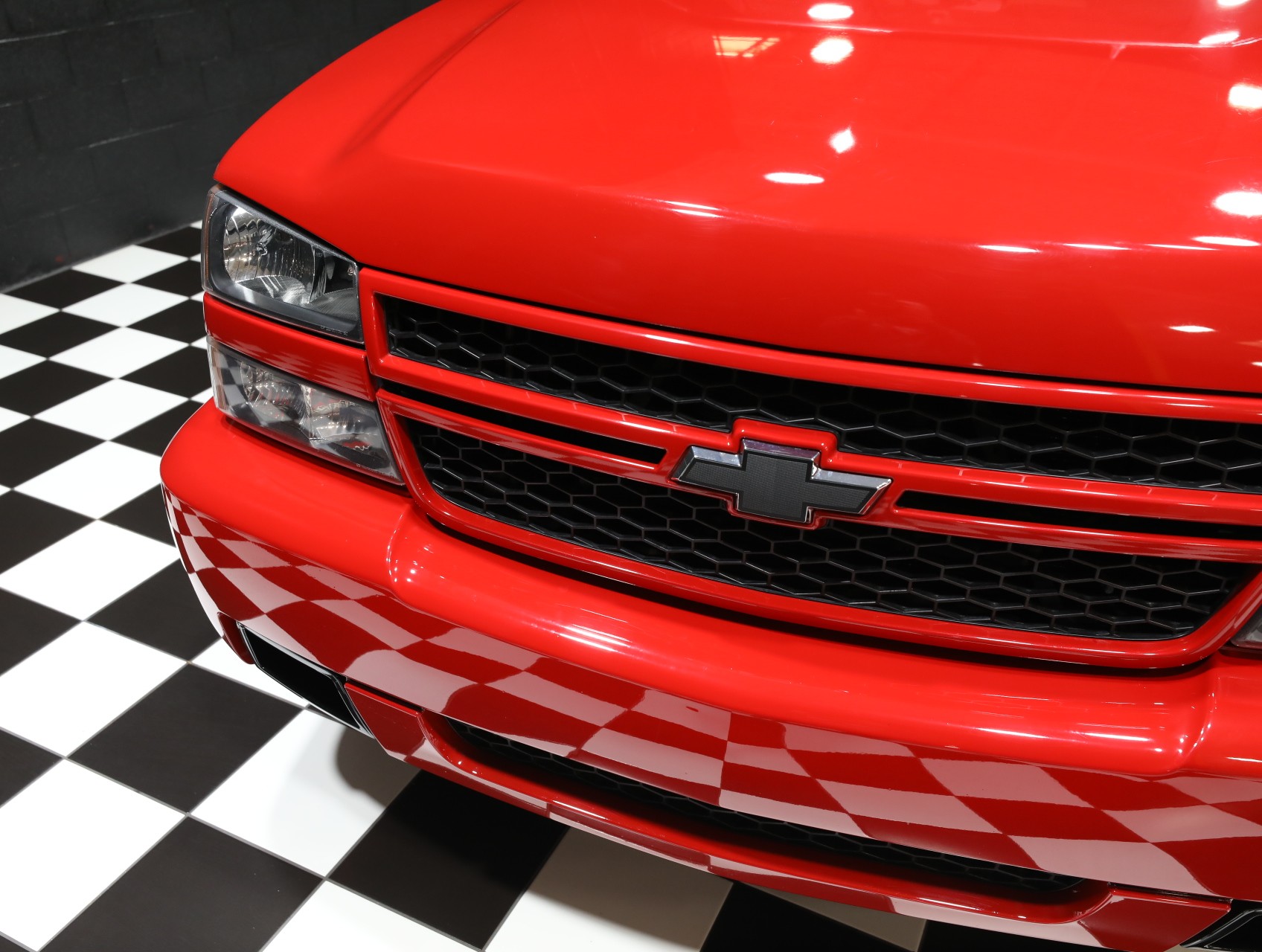 2006 Chevrolet Silverado 1500 SS 13