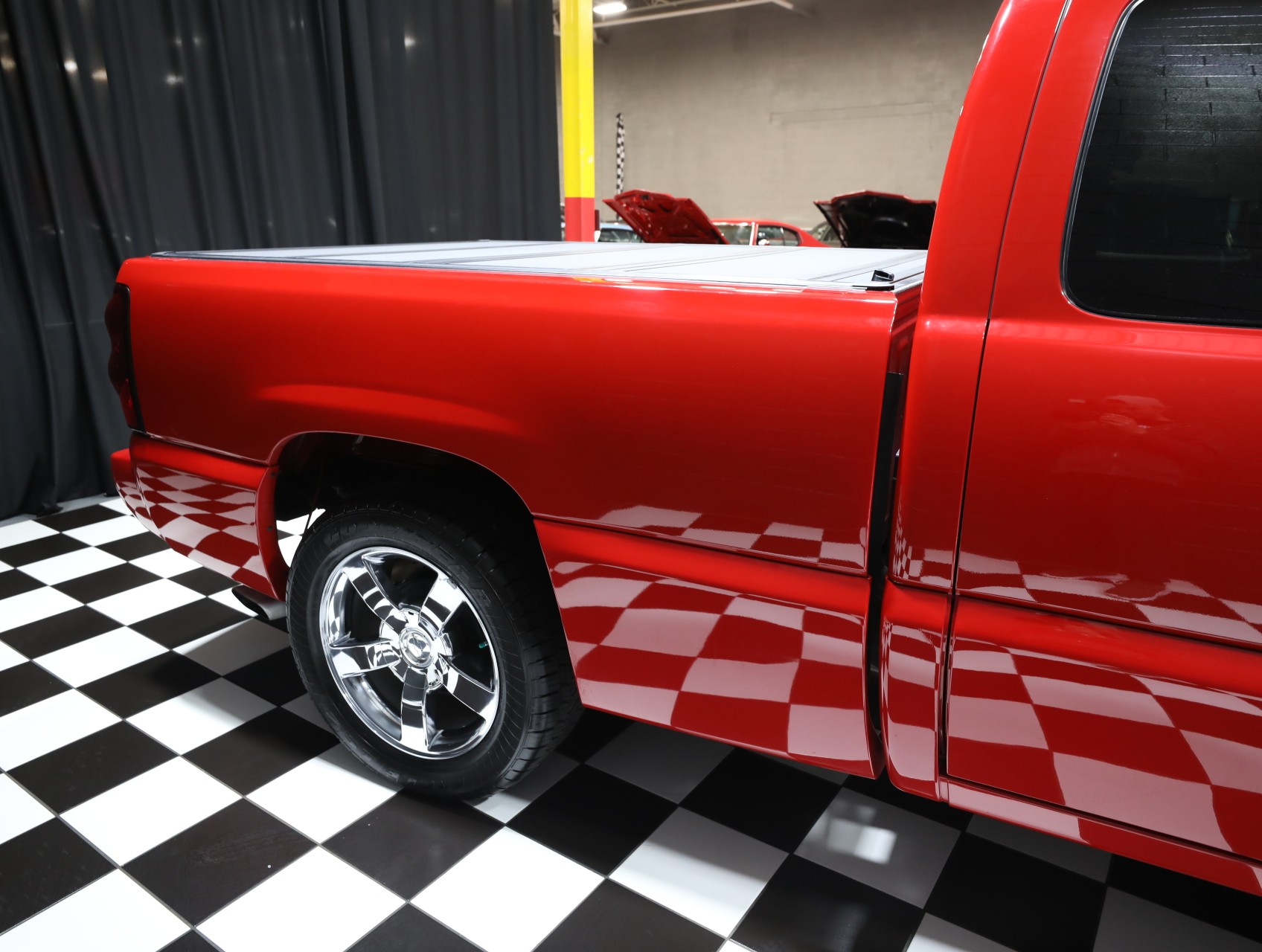 2006 Chevrolet Silverado 1500 SS 20