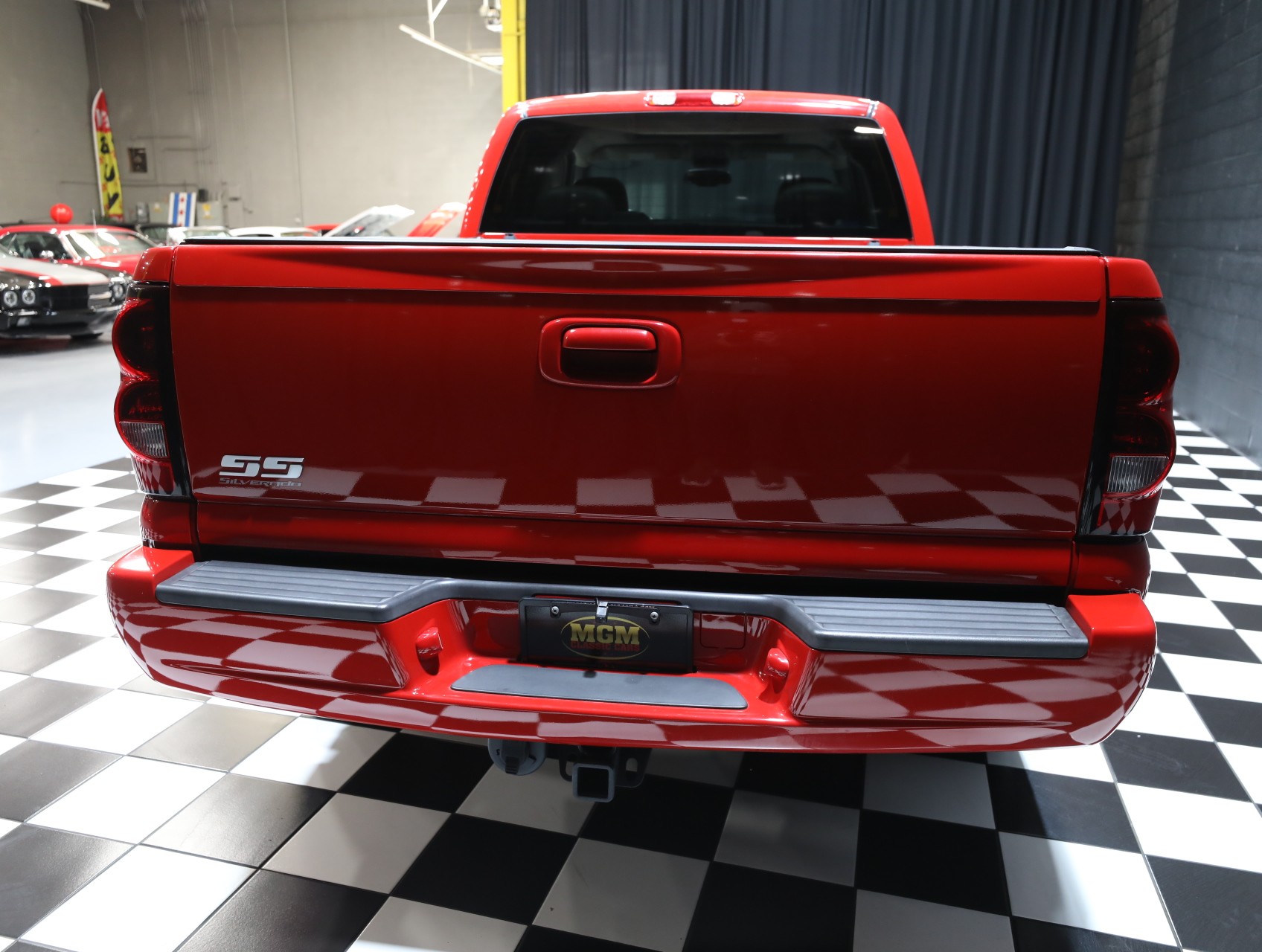 2006 Chevrolet Silverado 1500 SS 22