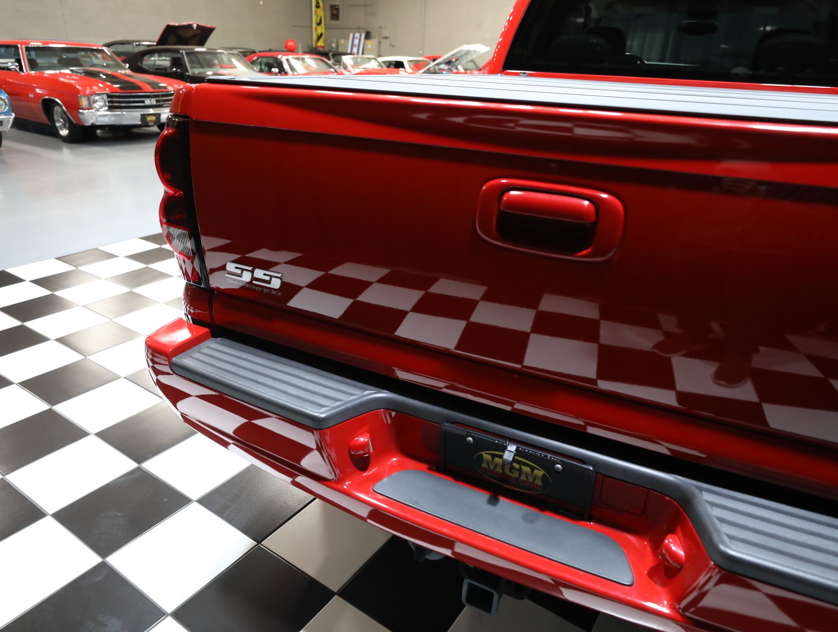 2006 Chevrolet Silverado 1500 SS 24