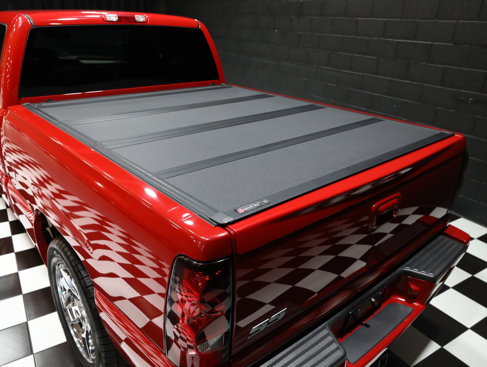 2006 Chevrolet Silverado 1500 SS 27