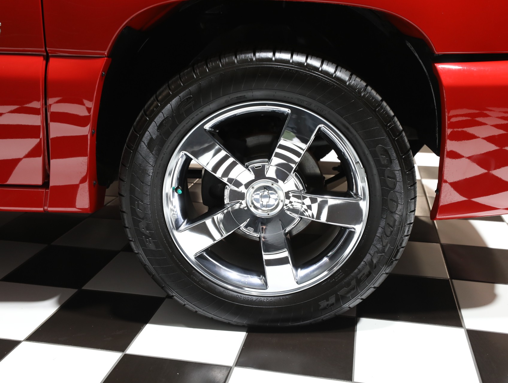 2006 Chevrolet Silverado 1500 SS 37