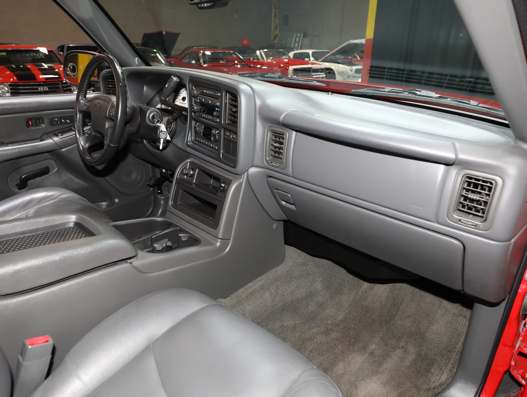 2006 Chevrolet Silverado 1500 SS 42