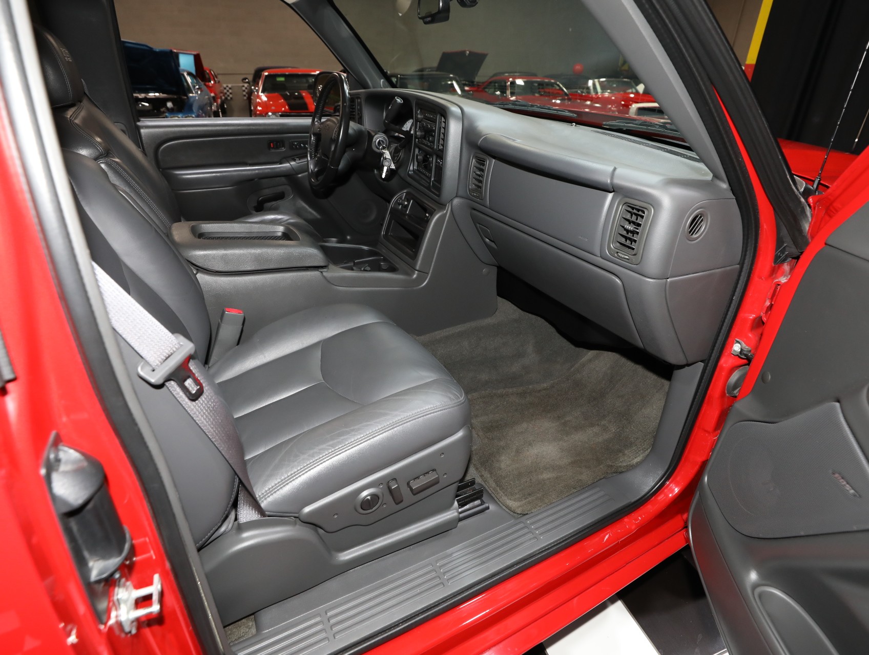 2006 Chevrolet Silverado 1500 SS 43