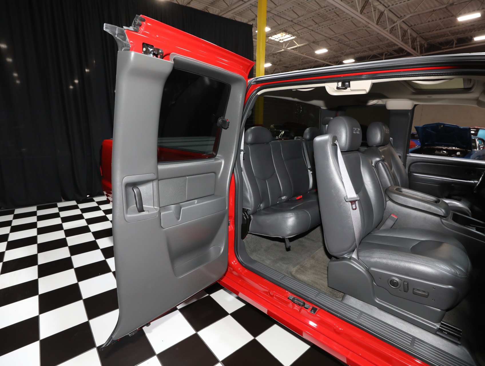 2006 Chevrolet Silverado 1500 SS 45