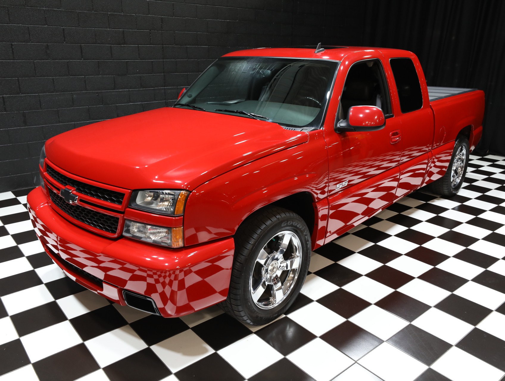 2006 Chevrolet Silverado 1500 SS 6