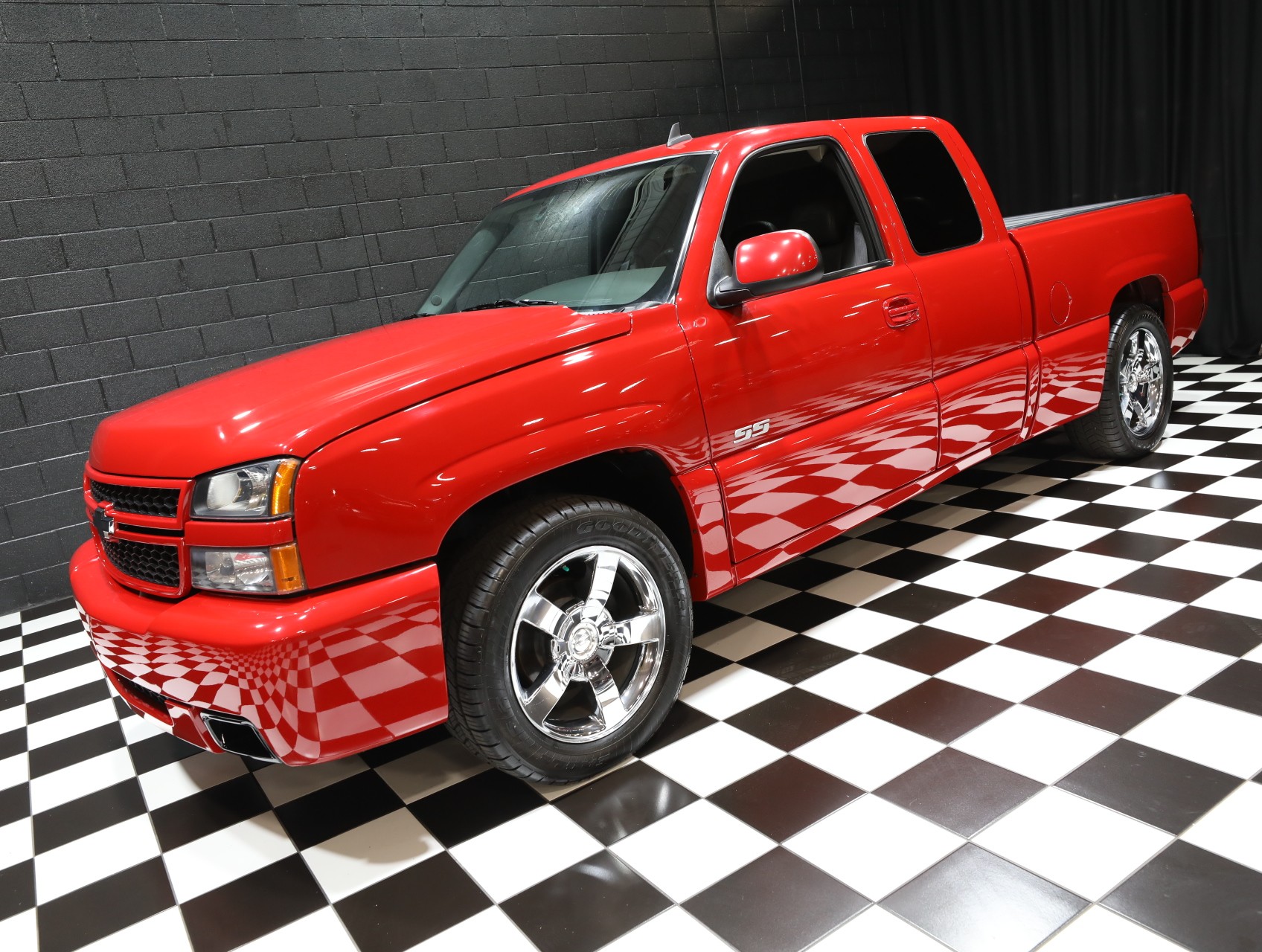2006 Chevrolet Silverado 1500 SS 8