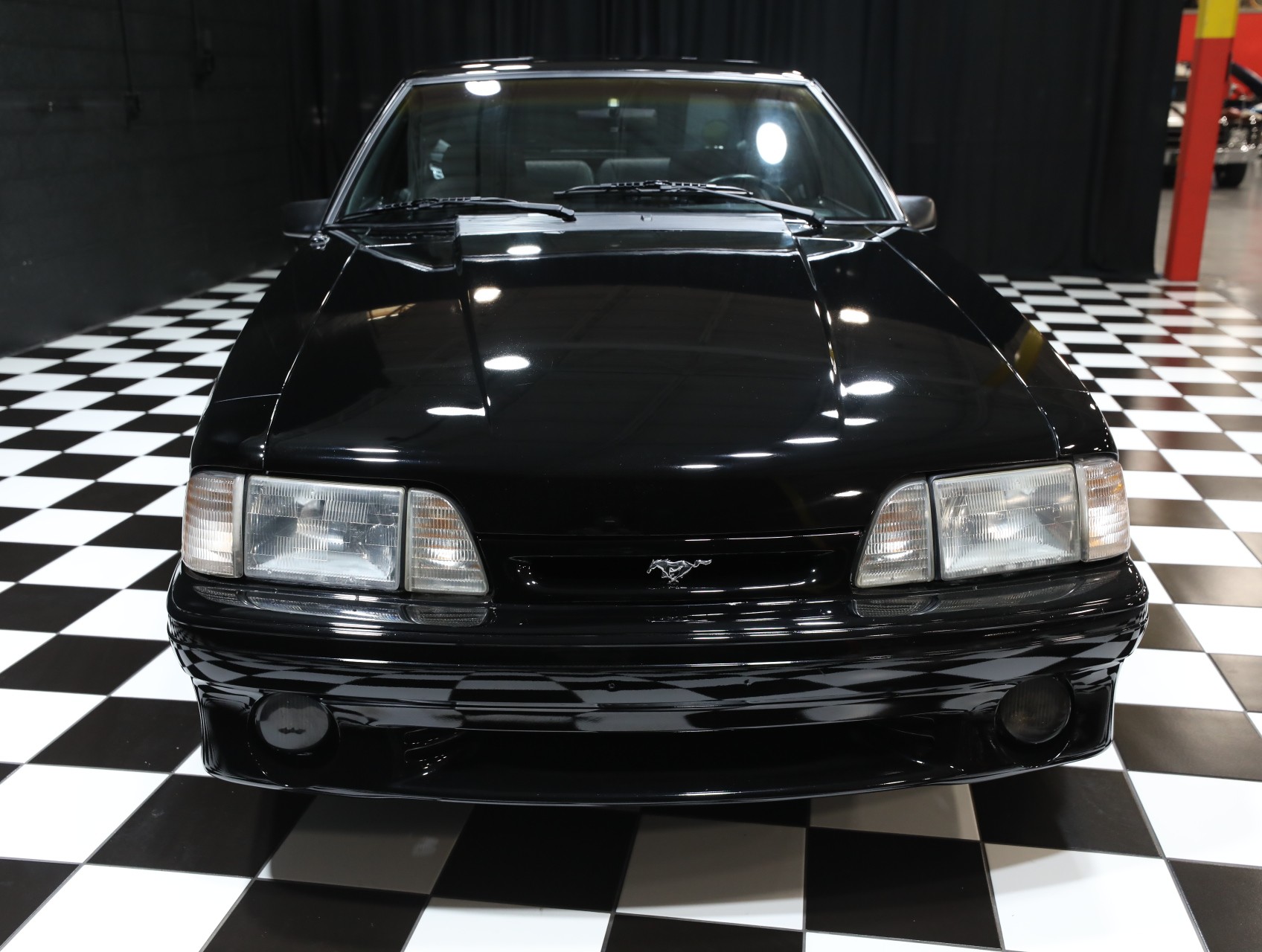 1993 Ford Mustang SVT Cobra 12