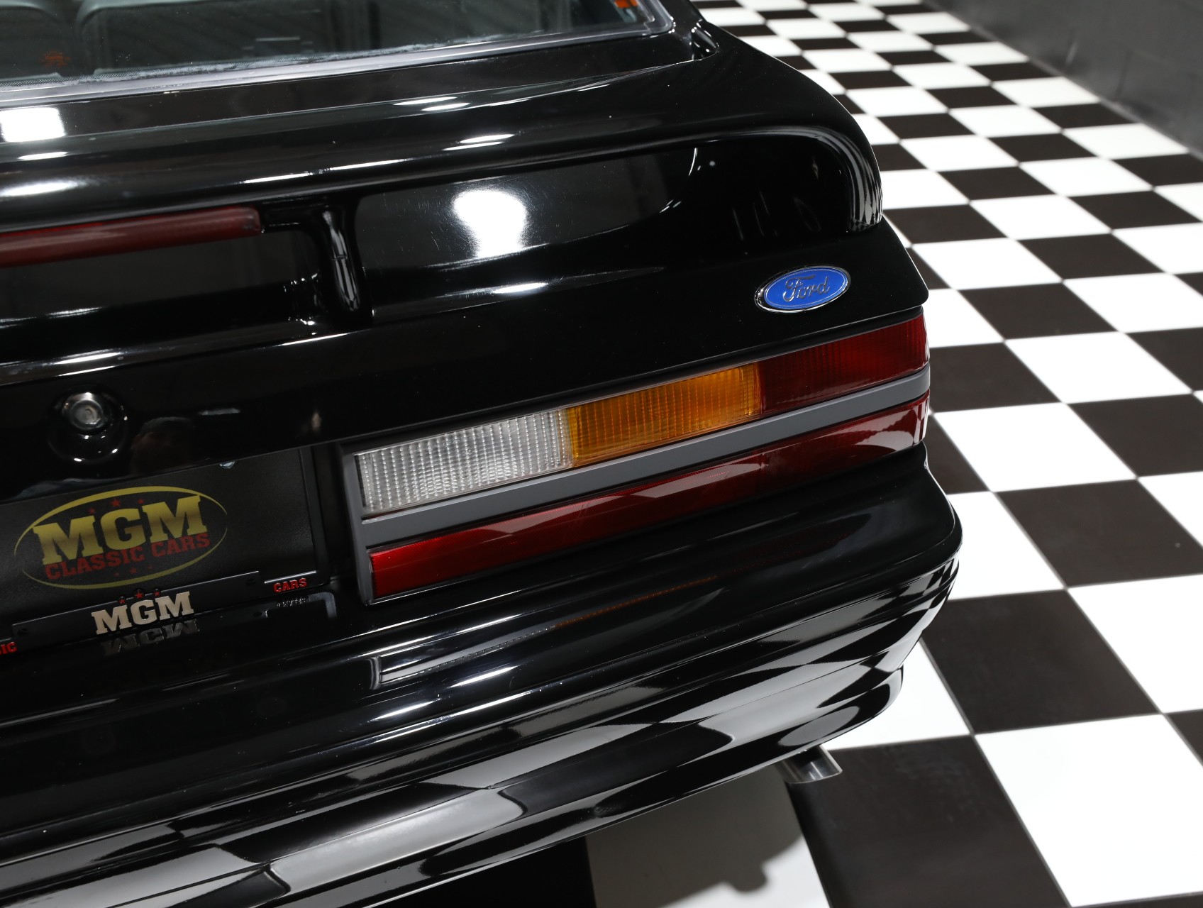 1993 Ford Mustang SVT Cobra 20