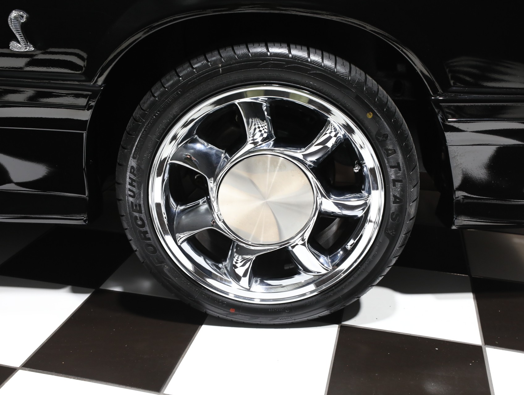1993 Ford Mustang SVT Cobra 35