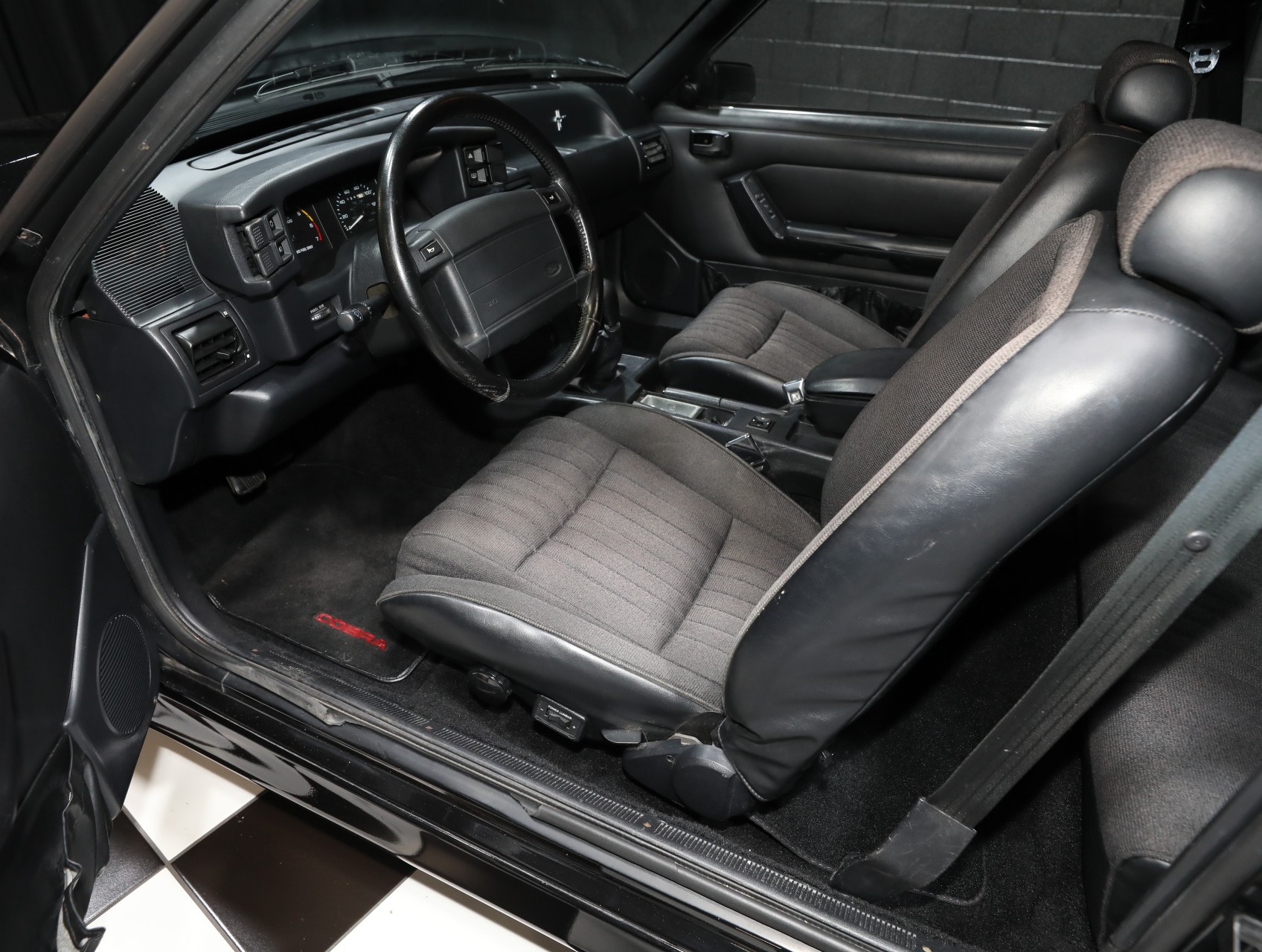 1993 Ford Mustang SVT Cobra 3
