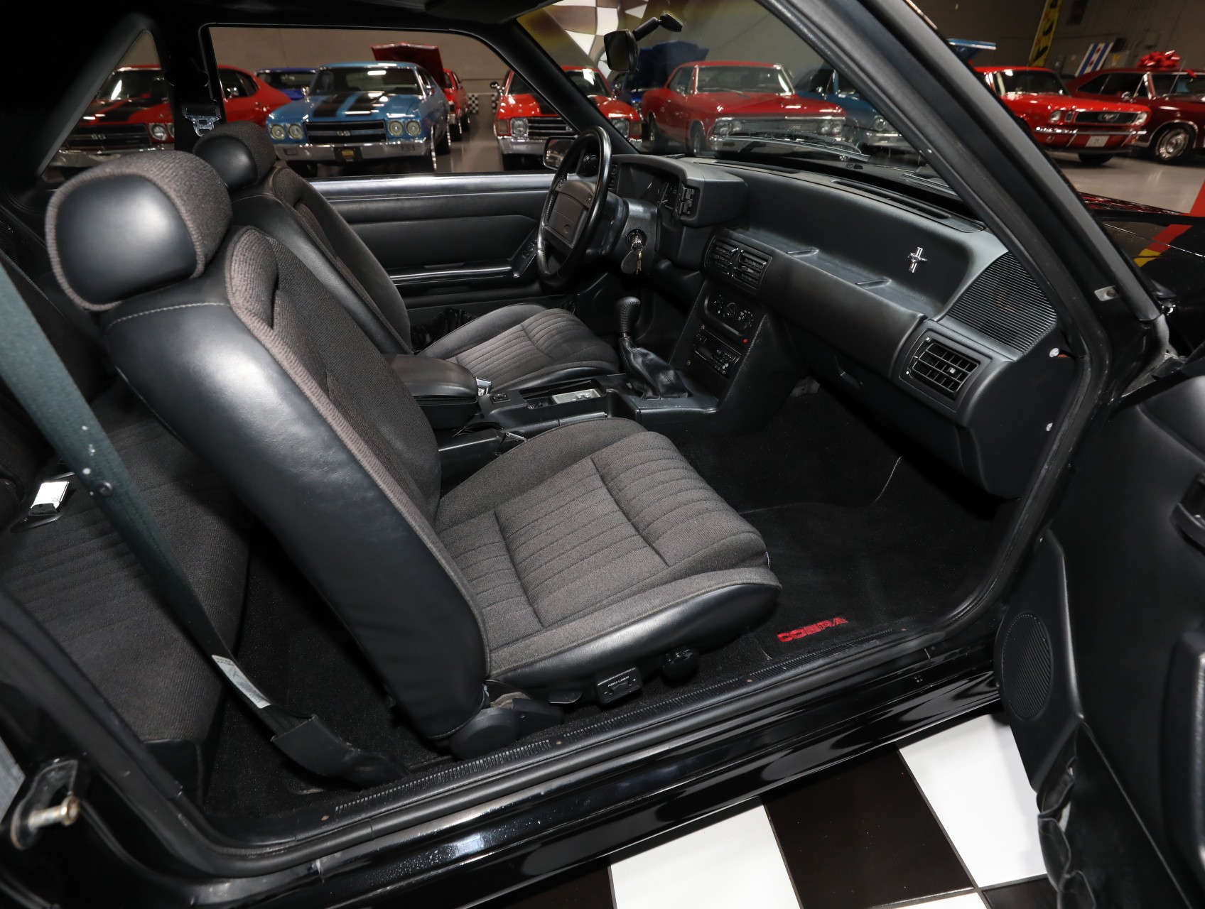 1993 Ford Mustang SVT Cobra 40