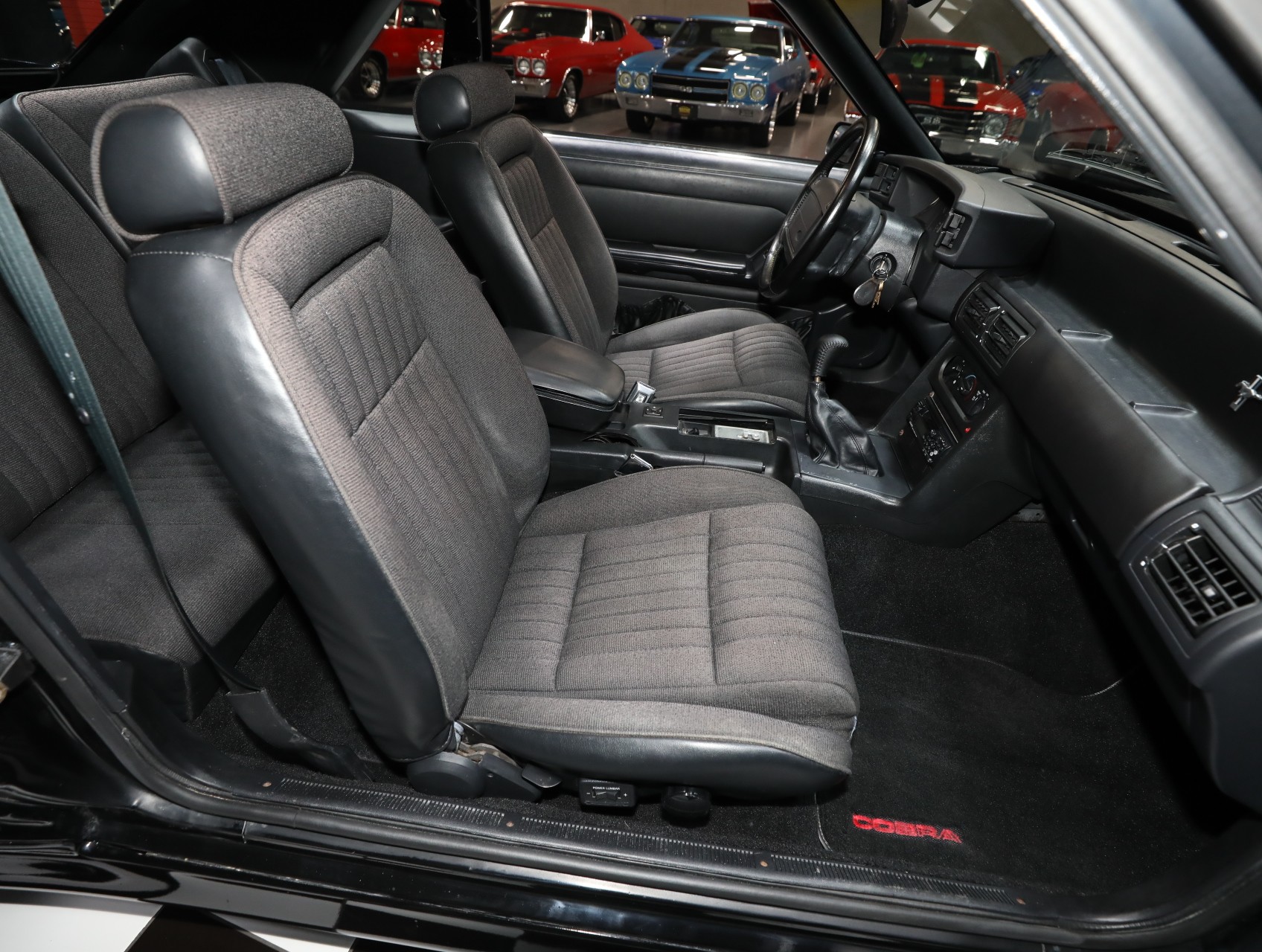 1993 Ford Mustang SVT Cobra 41