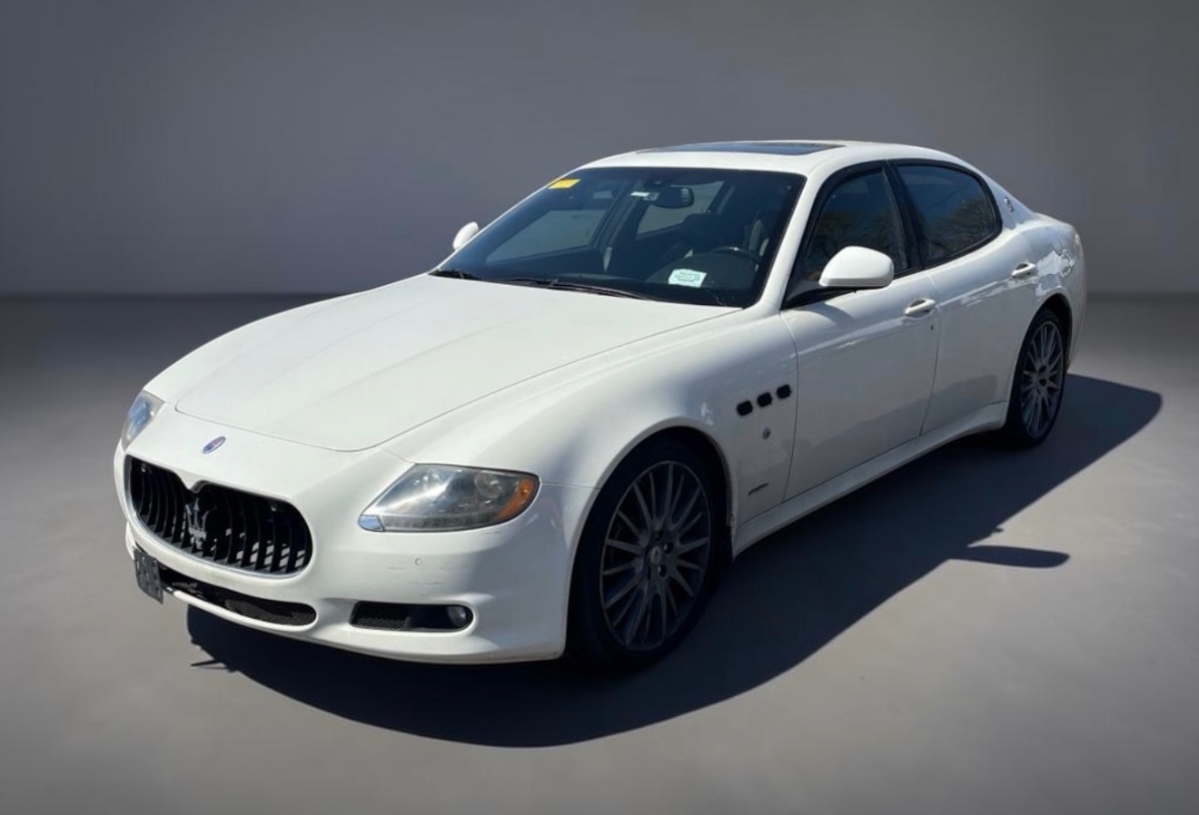 2012 Maserati Quattroporte 1