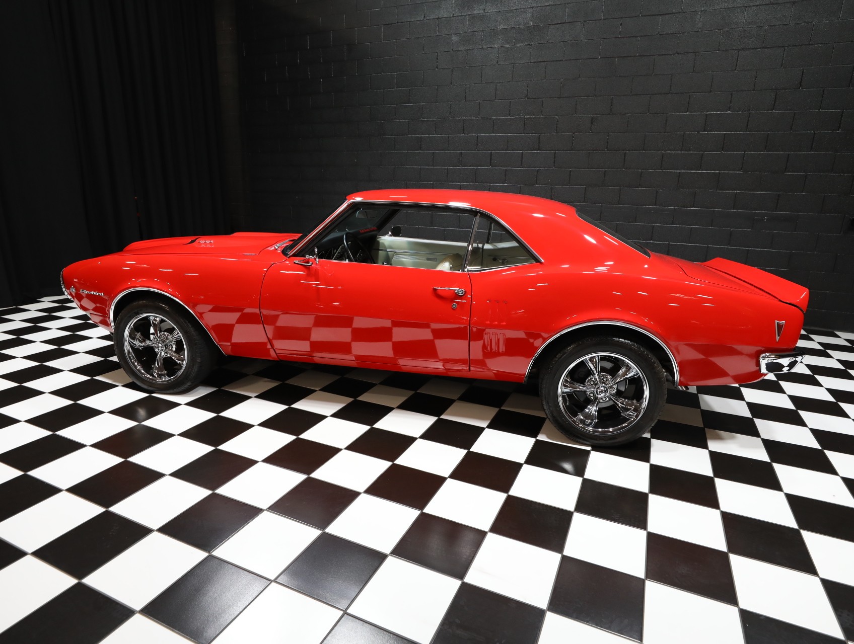 1968 Pontiac Firebird 31