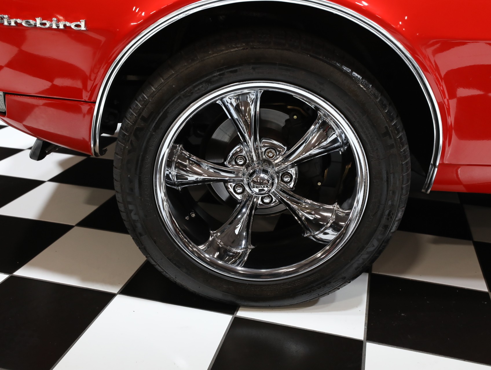 1968 Pontiac Firebird 35