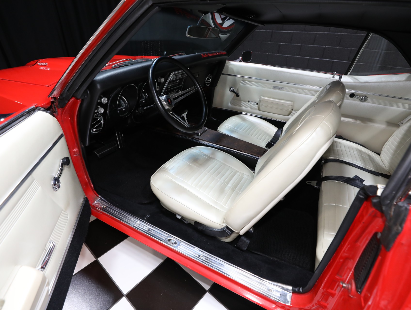 1968 Pontiac Firebird 3