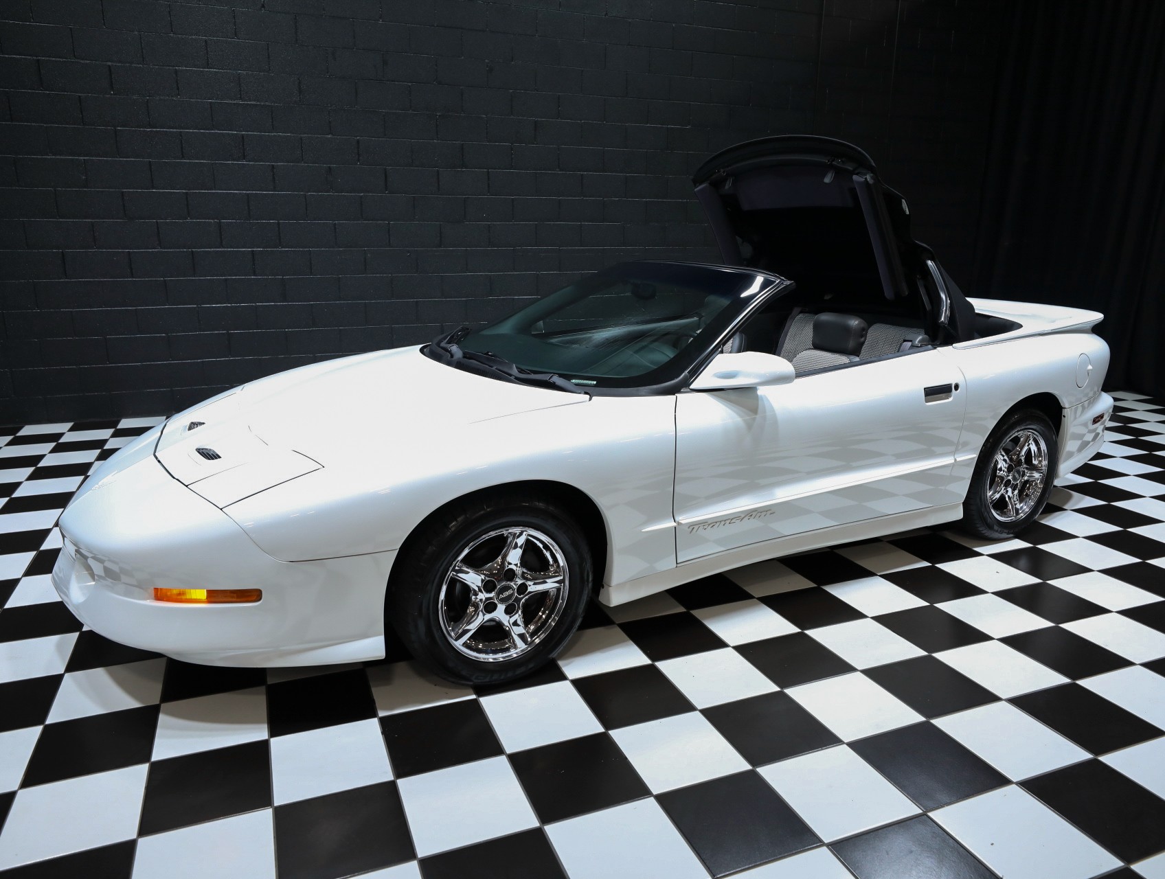 1997 Pontiac Firebird 12