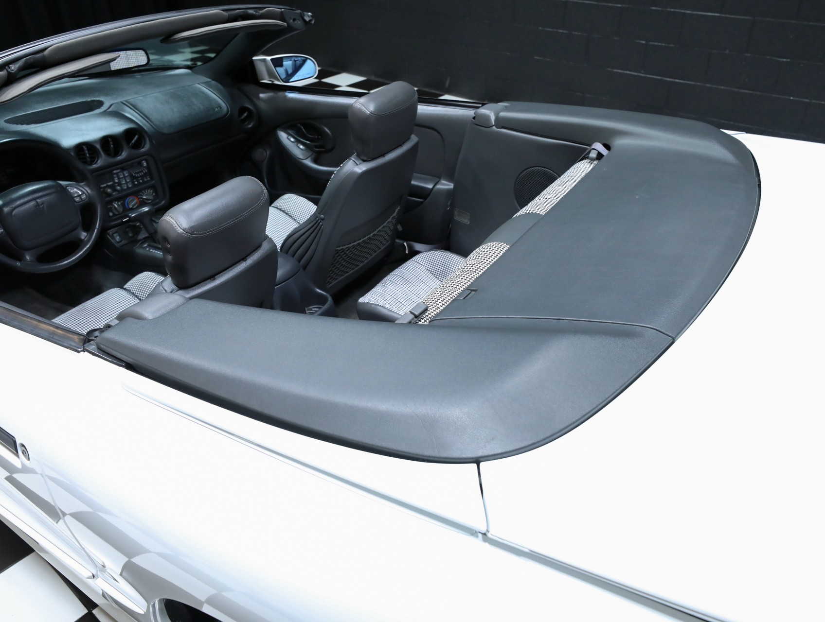 1997 Pontiac Firebird 51