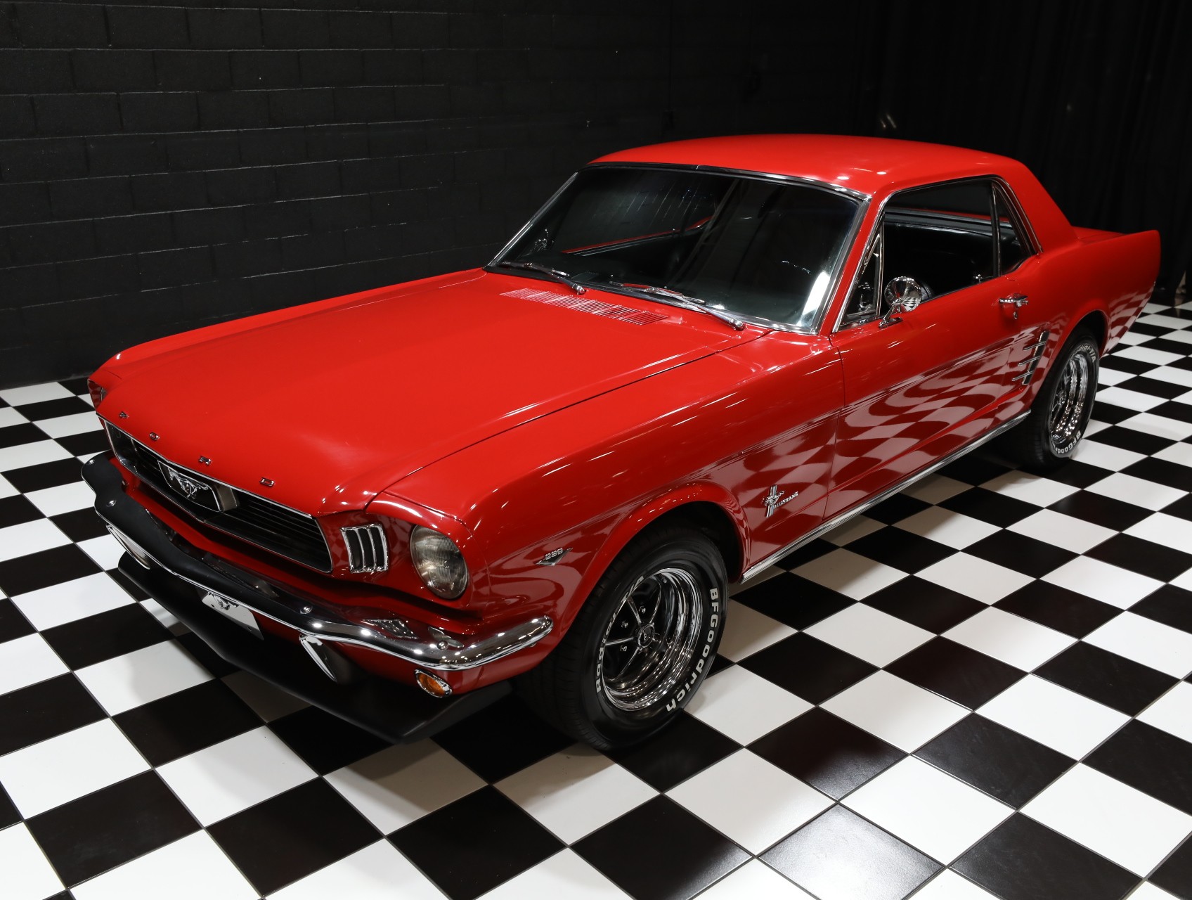 1966 Ford Mustang 2