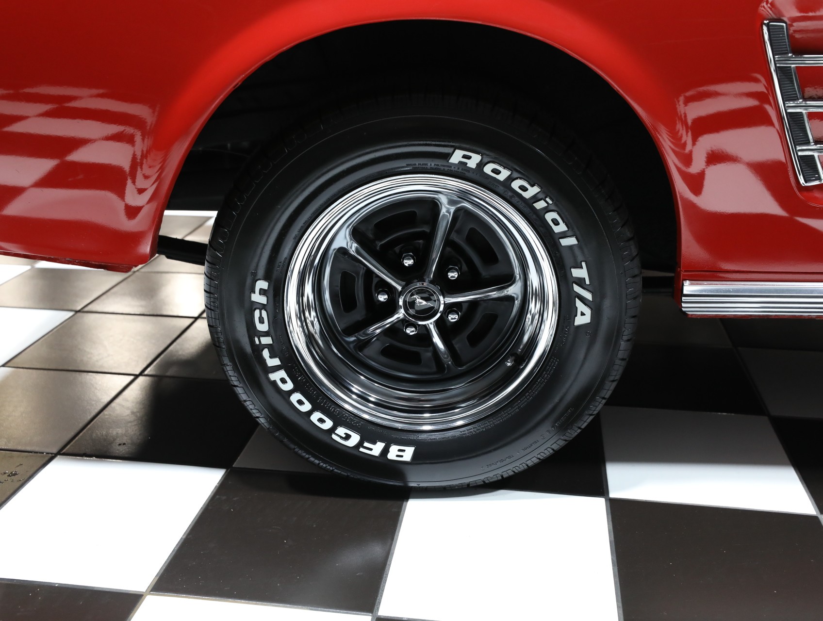 1966 Ford Mustang 32