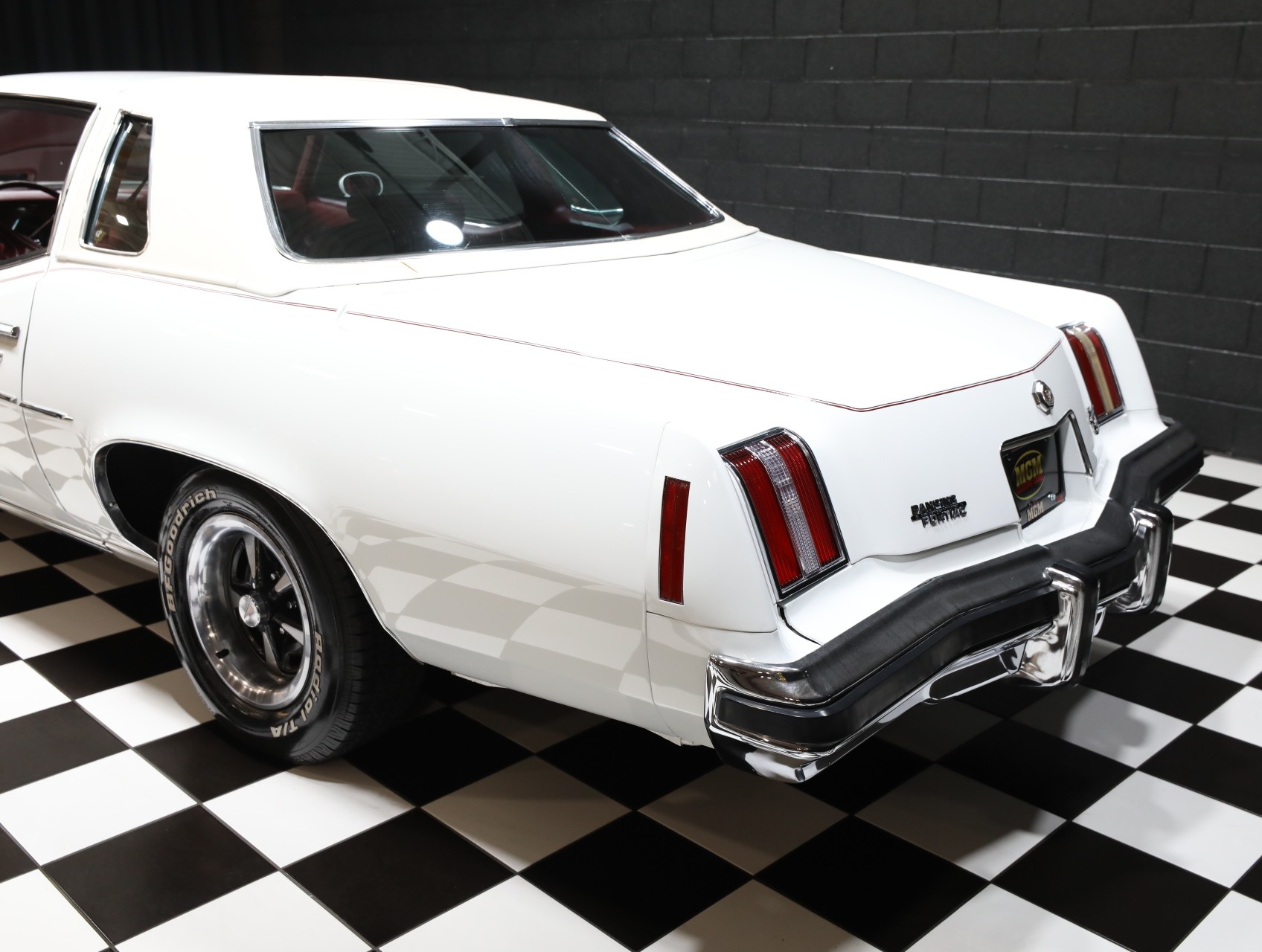 1974 Pontiac Grand Prix 28
