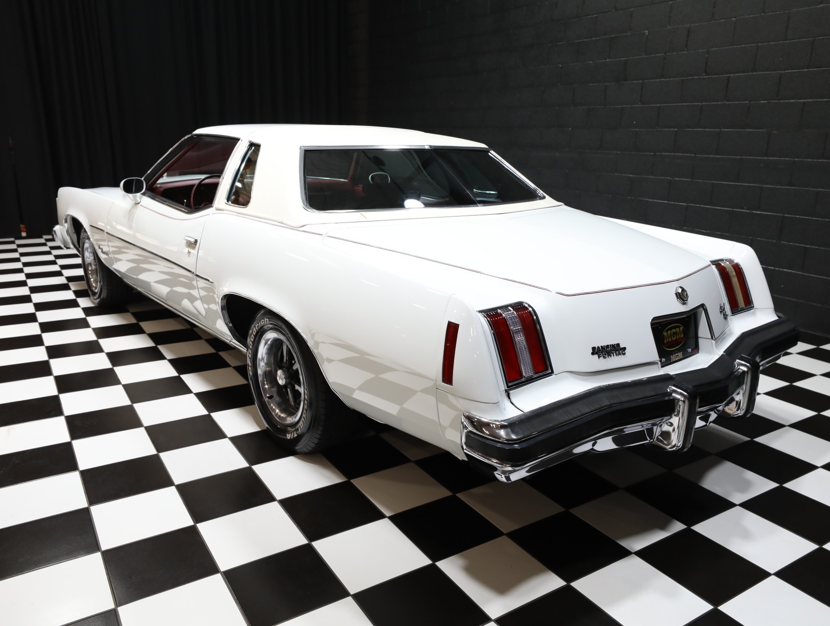1974 Pontiac Grand Prix 29