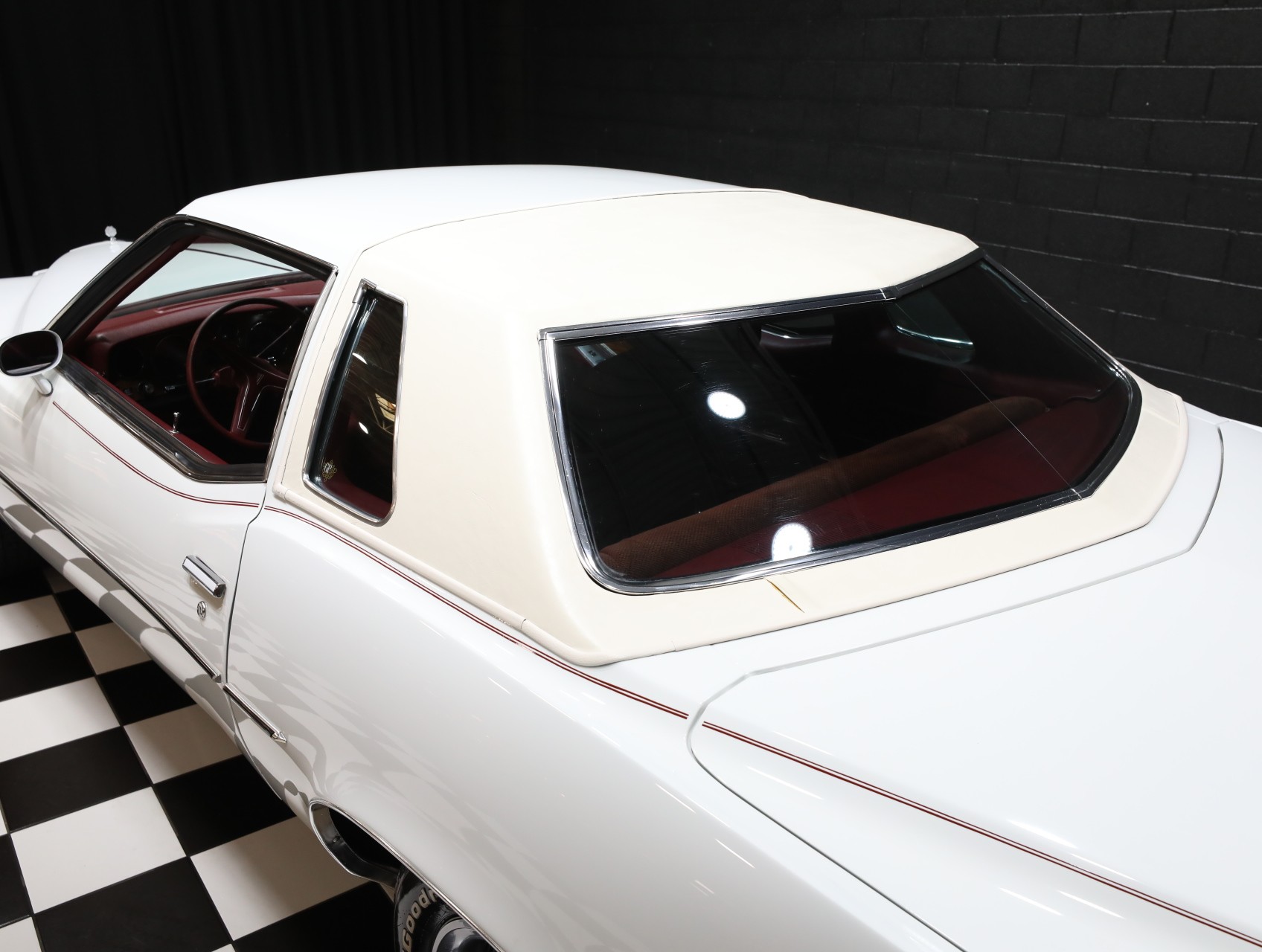 1974 Pontiac Grand Prix 31
