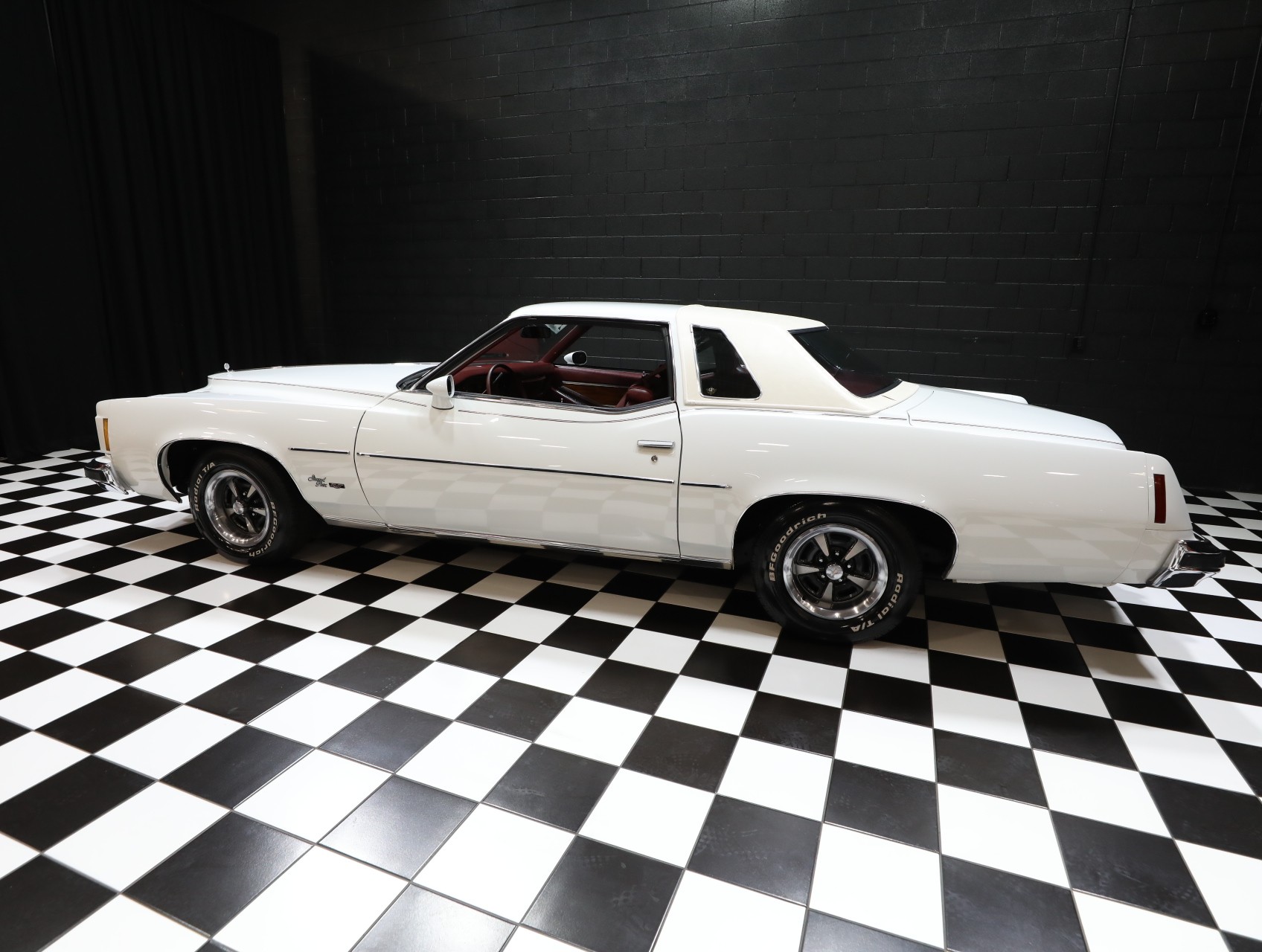 1974 Pontiac Grand Prix 33