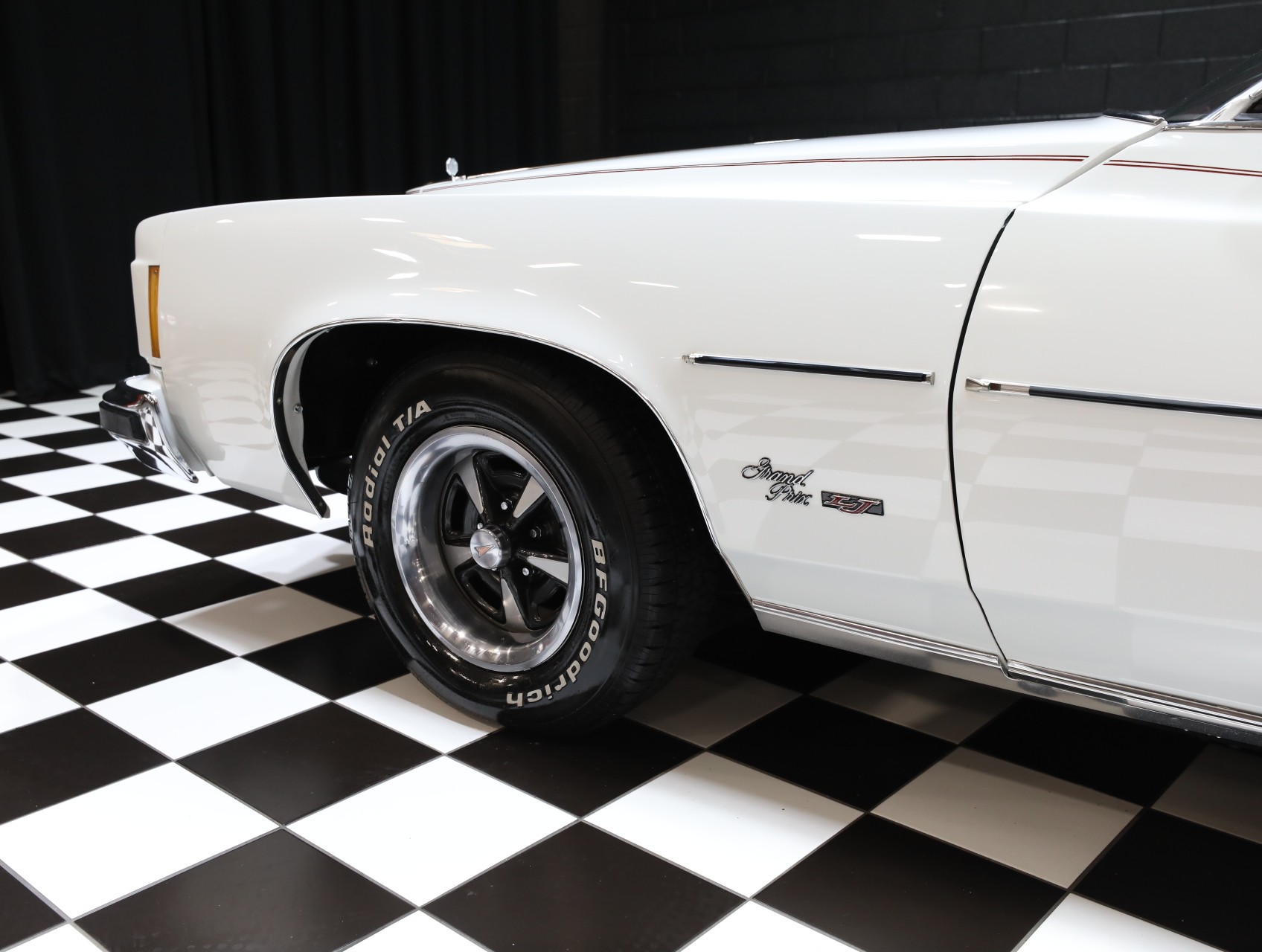 1974 Pontiac Grand Prix 34