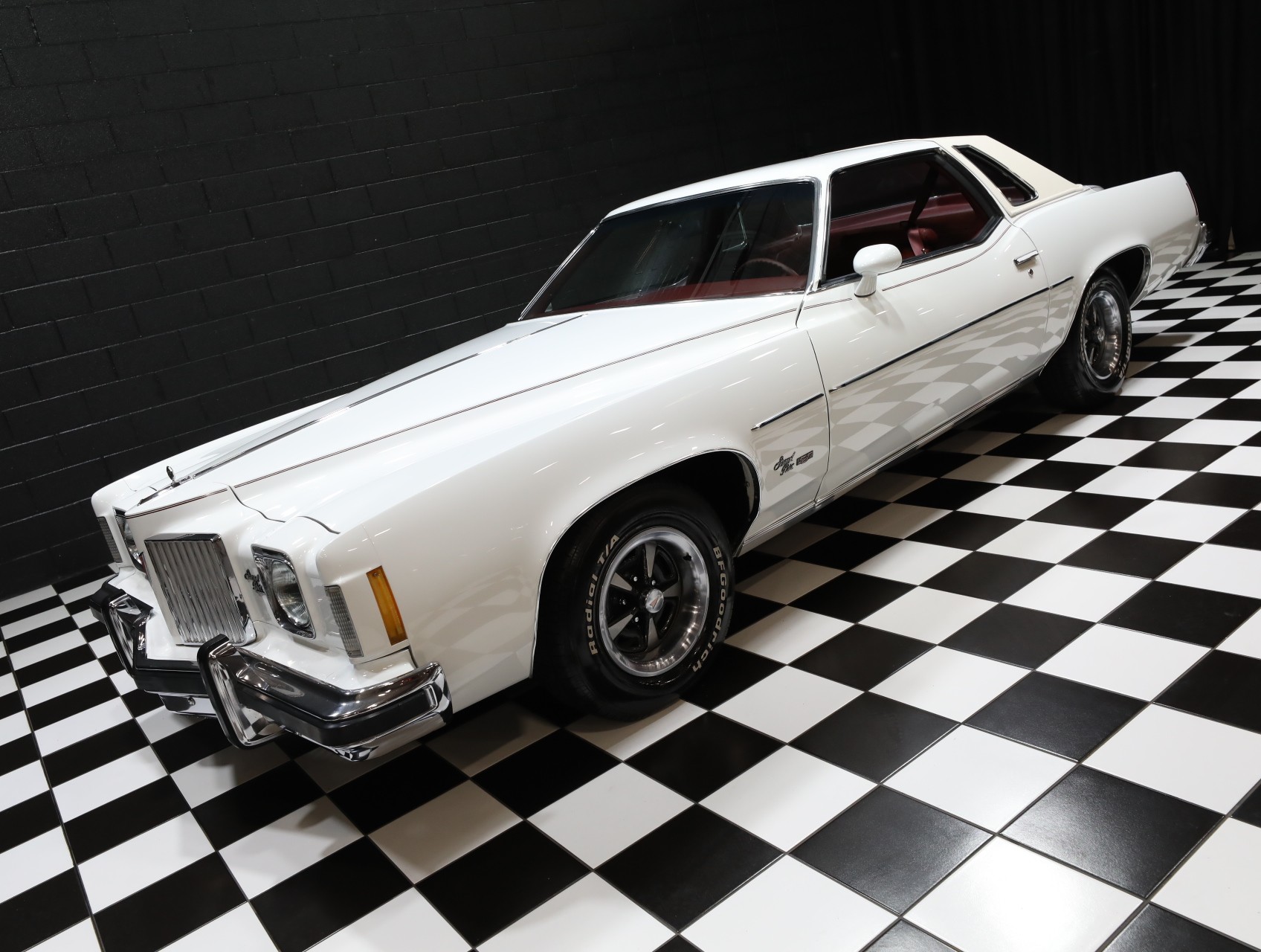 1974 Pontiac Grand Prix 8