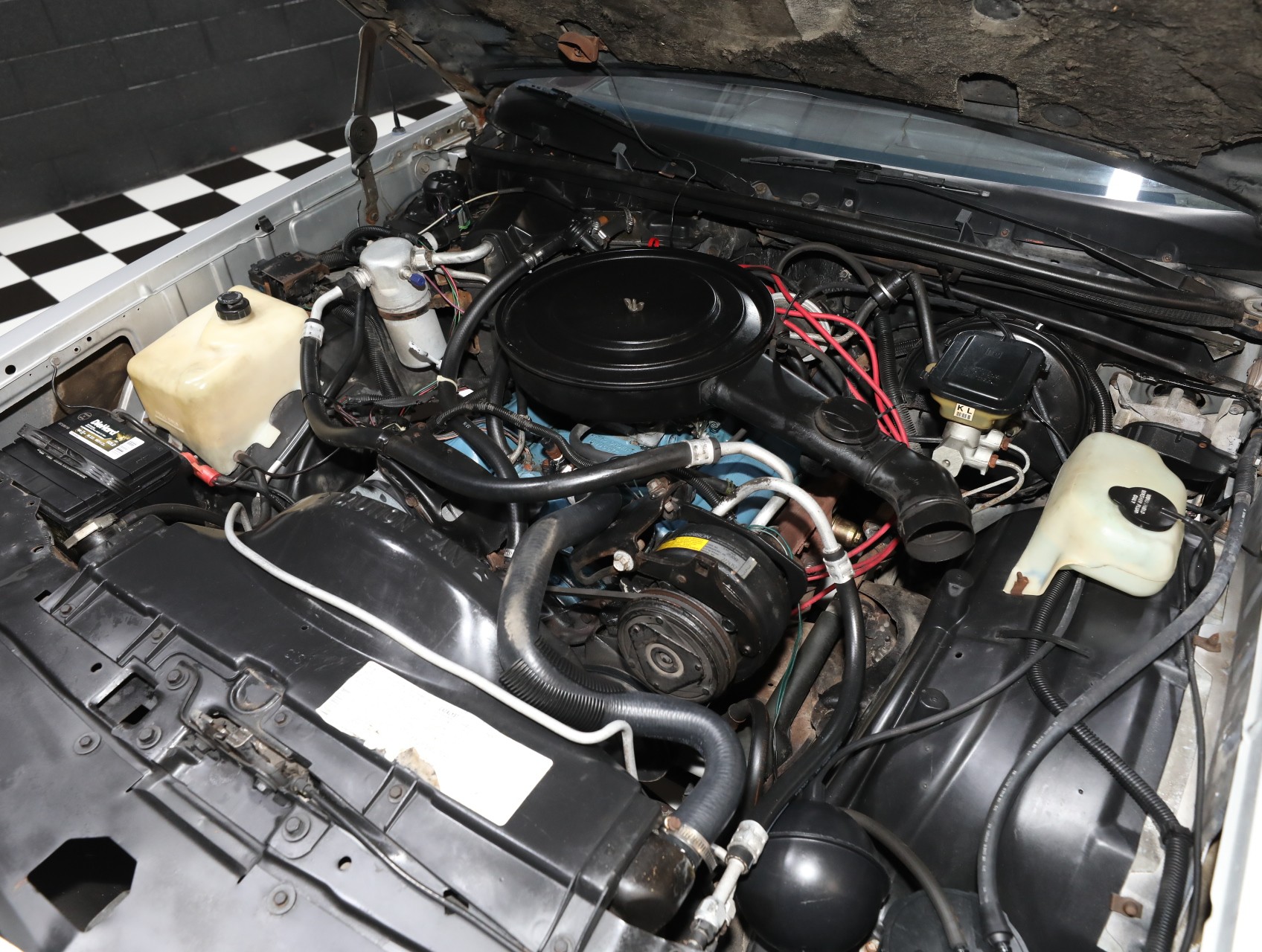 1985 Chevrolet Monte Carlo 2