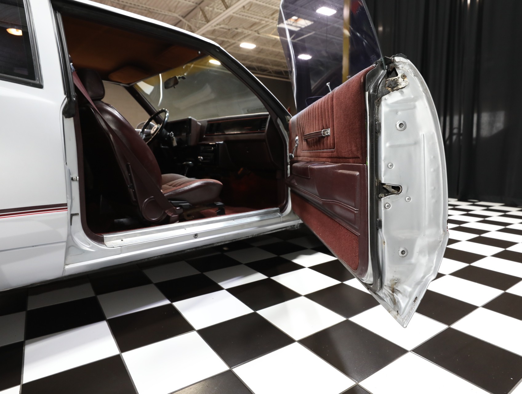 1985 Chevrolet Monte Carlo 36