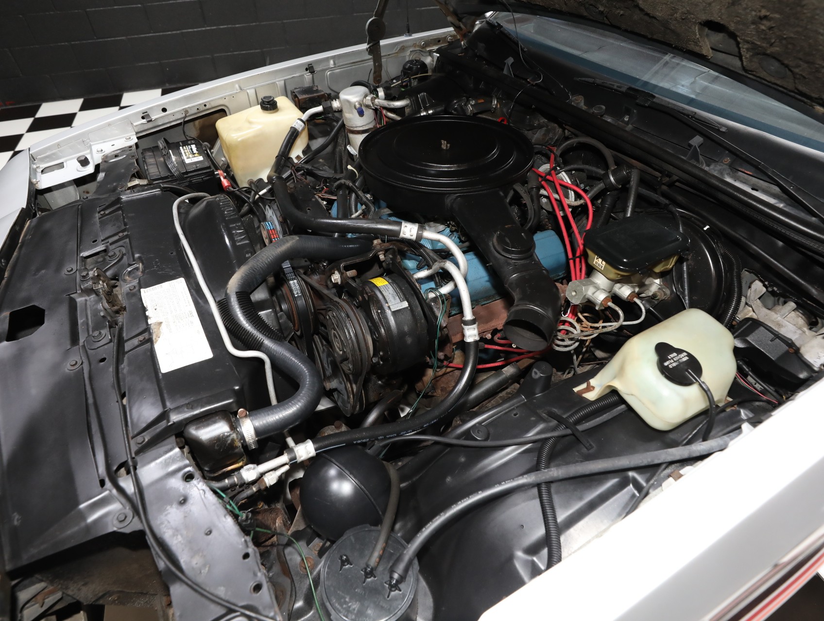 1985 Chevrolet Monte Carlo 64