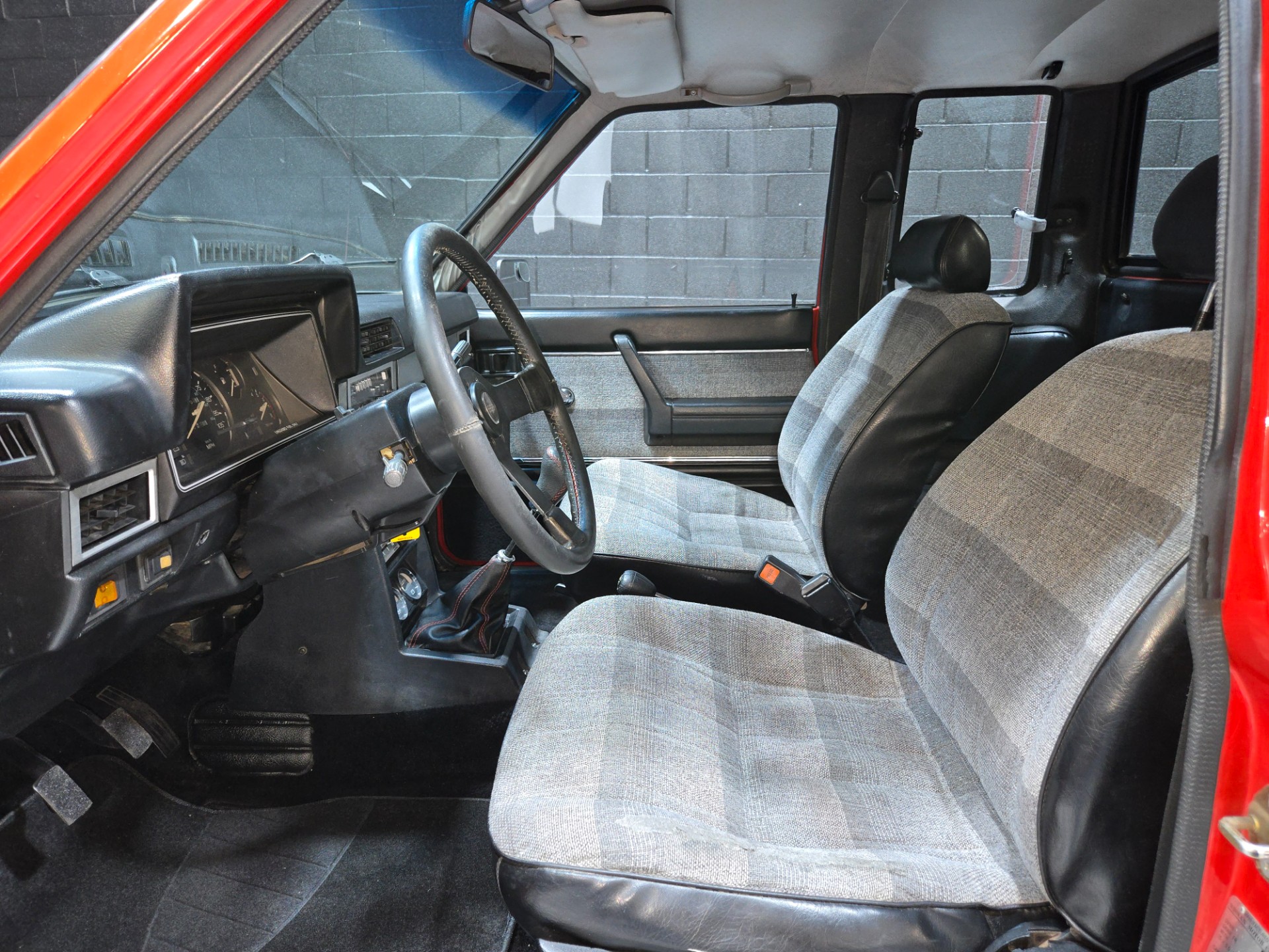 1985 Nissan Pickup 143