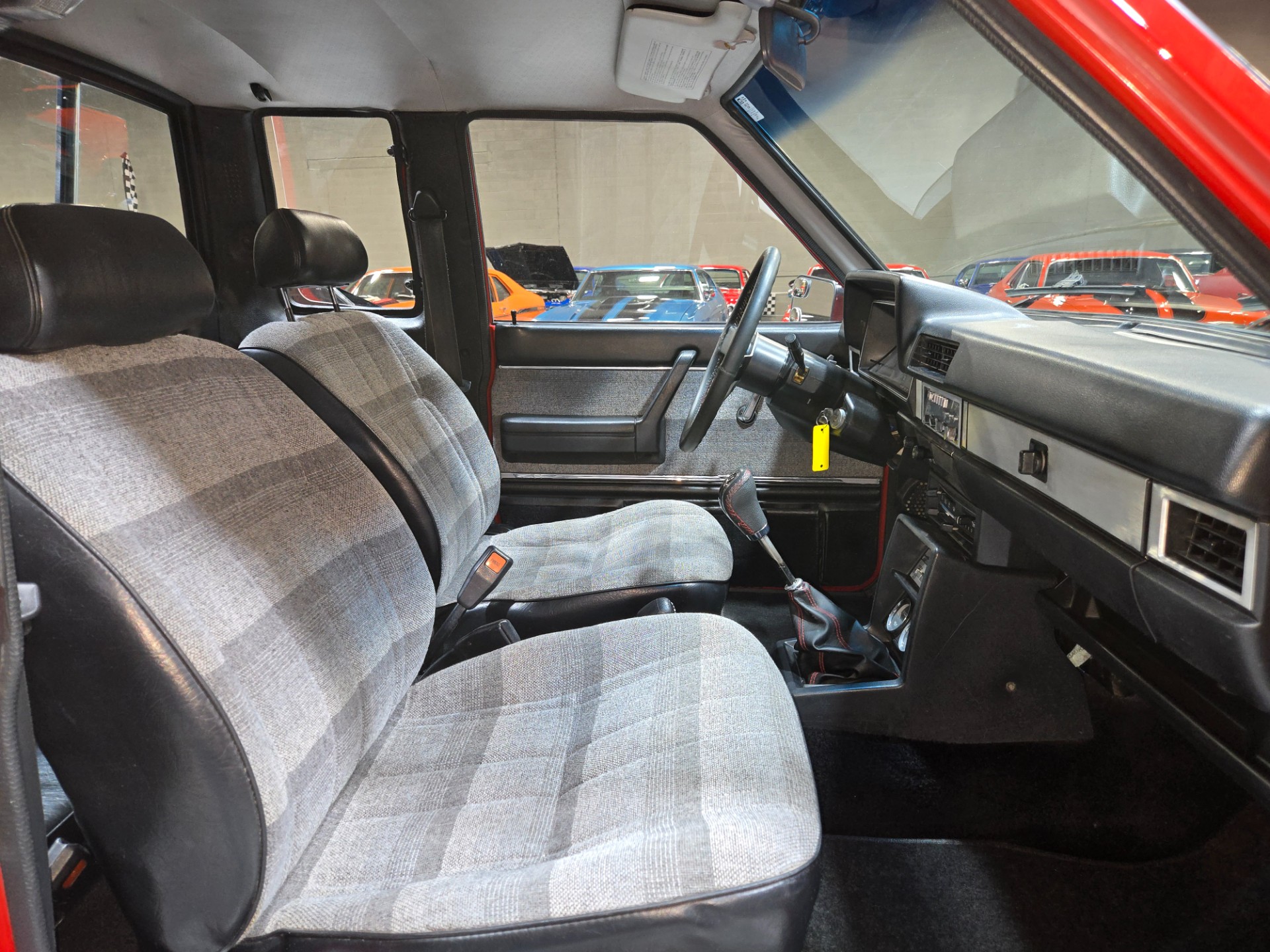 1985 Nissan Pickup 14